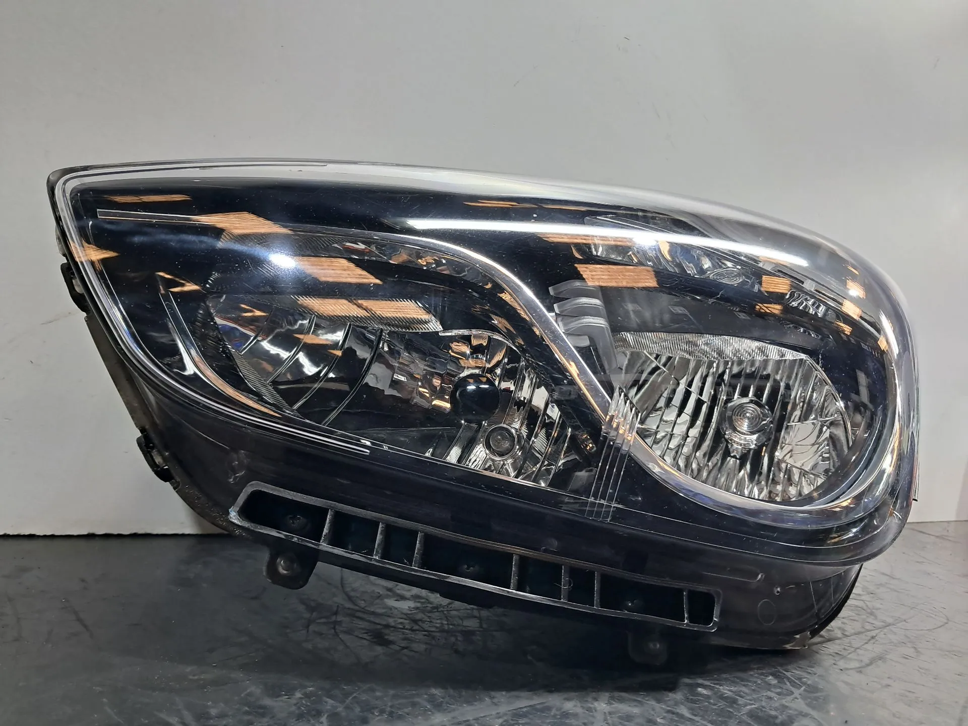 Left Headlight HYUNDAI ix20 (JC) Imagem-1