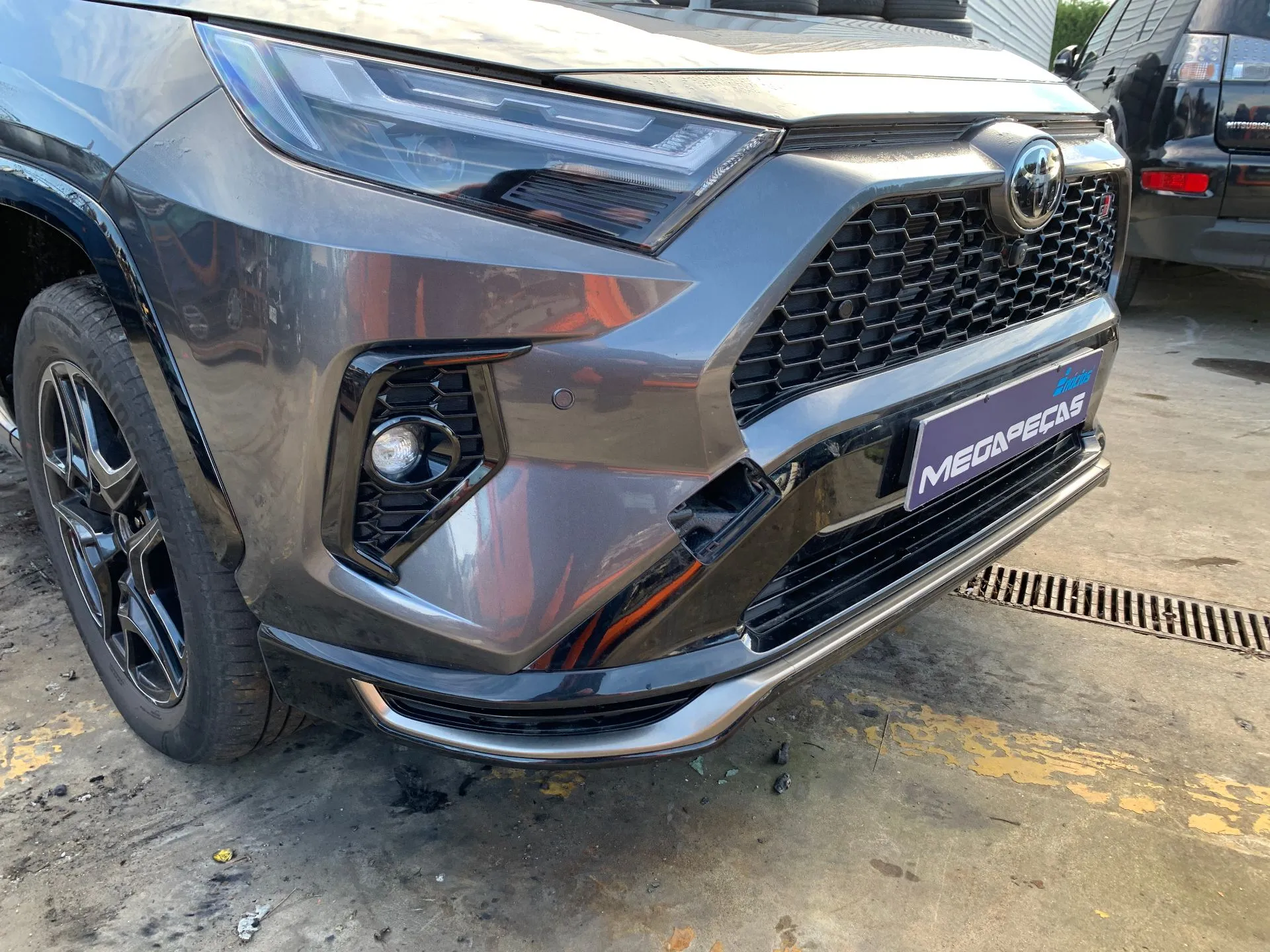 Pare-chocs avant TOYOTA RAV4 V (_A5_, _H5_) Imagem-3
