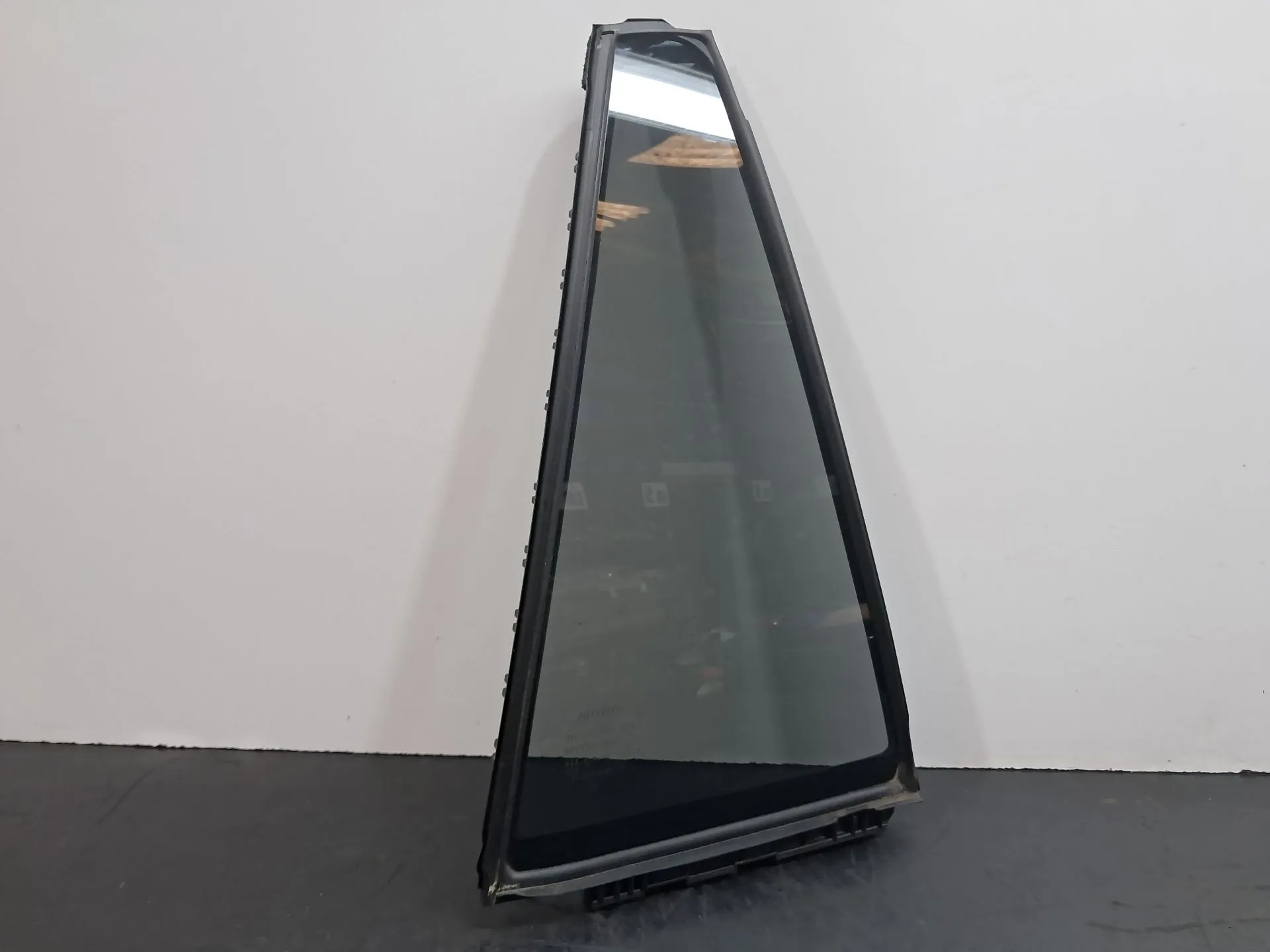 Vitre triangulaire arrière Droite TOYOTA RAV4 V (_A5_, _H5_)