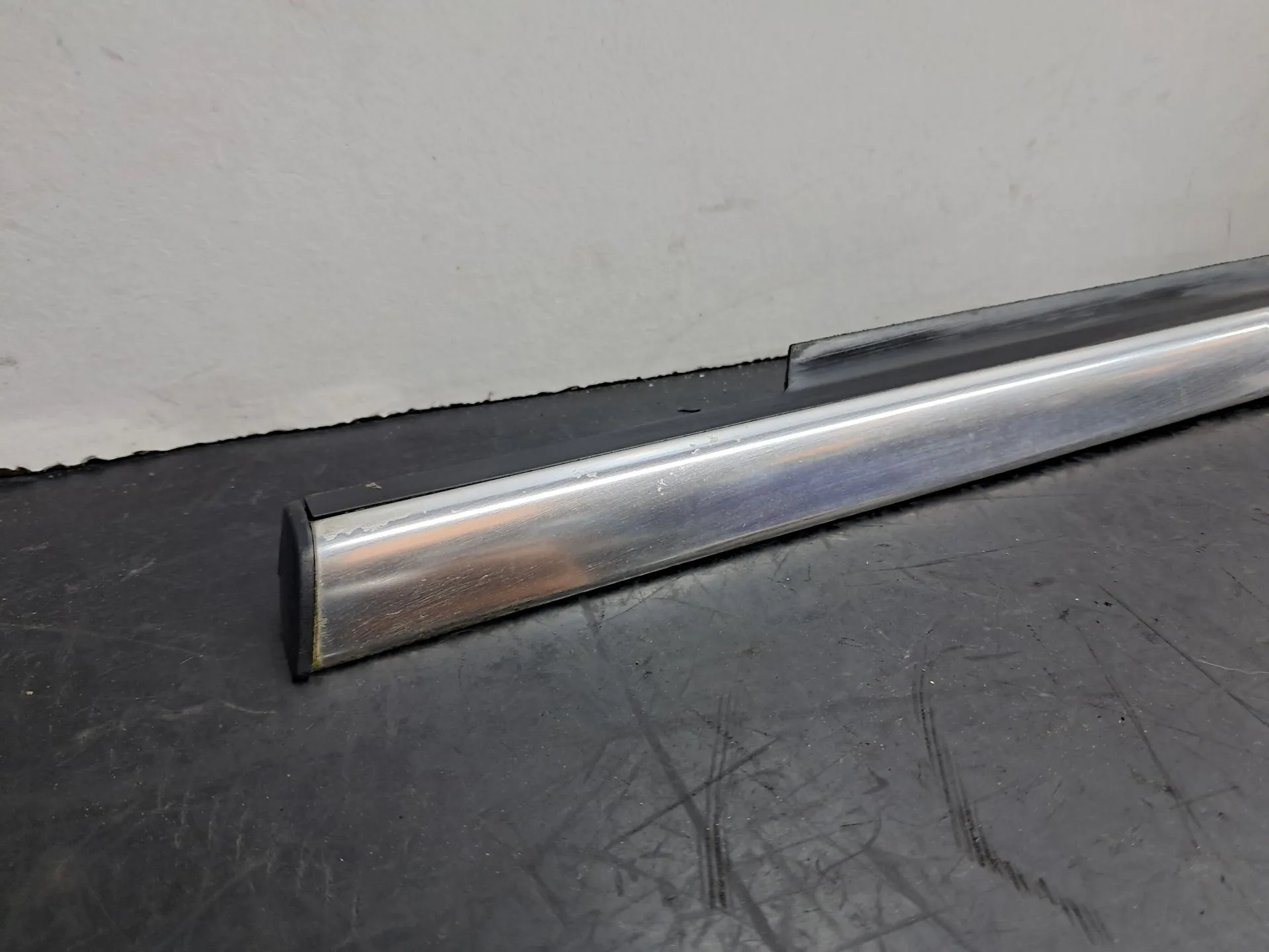 Raspador Vidrio de Puerta Trasera Izquierda MERCEDES-BENZ Classe C (W204) Imagem-1