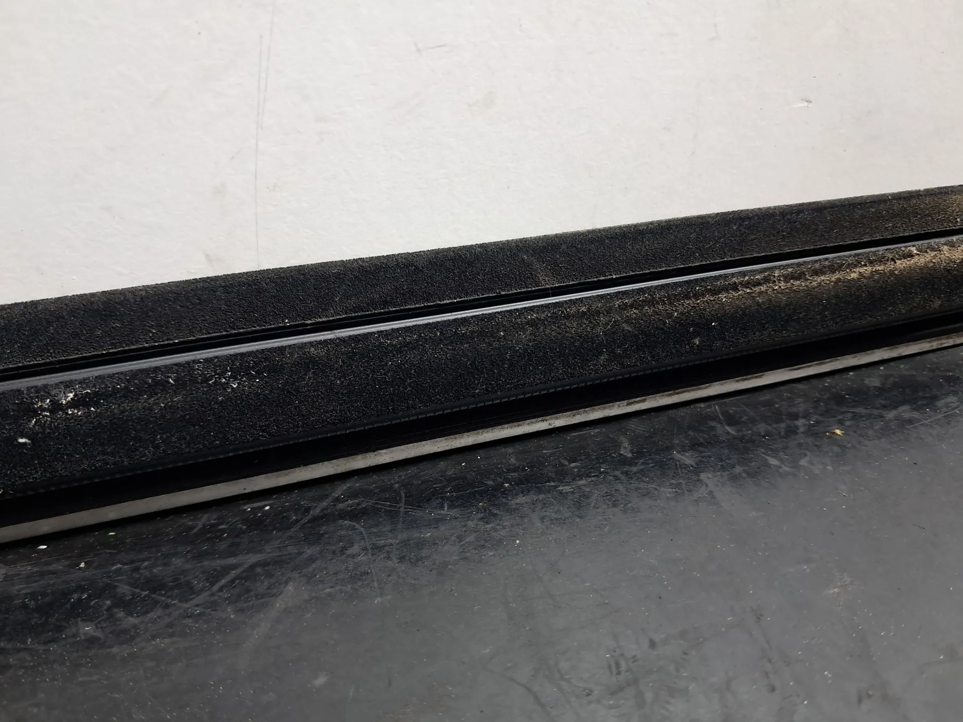 Raspador Vidrio de Puerta Trasera Izquierda MERCEDES-BENZ Classe C (W204) Imagem-9