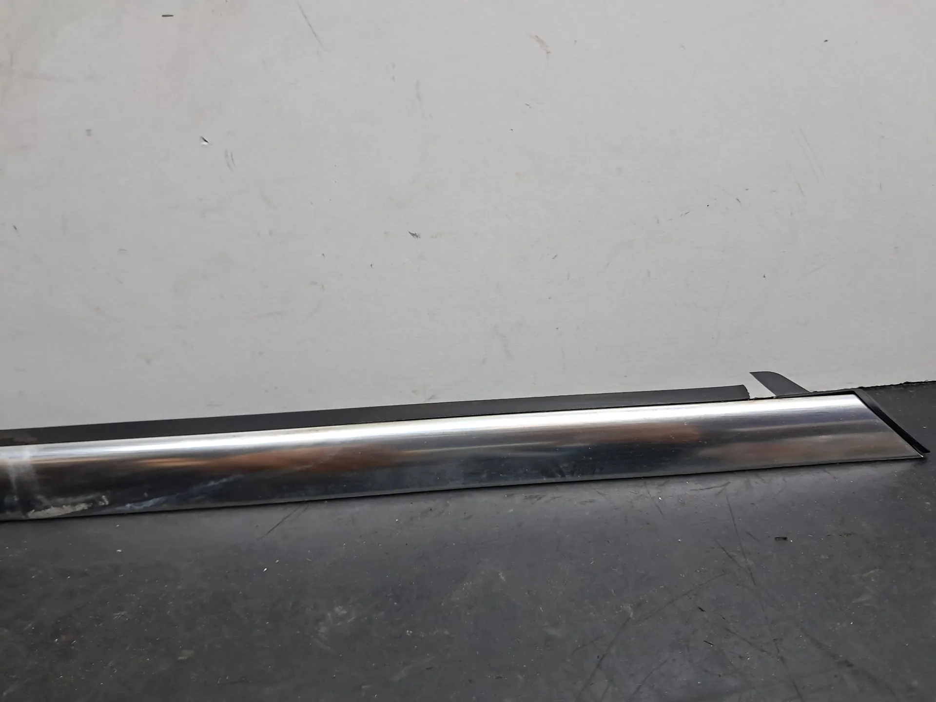 Raspador Vidrio de Puerta Delantera Derecha MERCEDES-BENZ Classe C (W204) Imagem-5