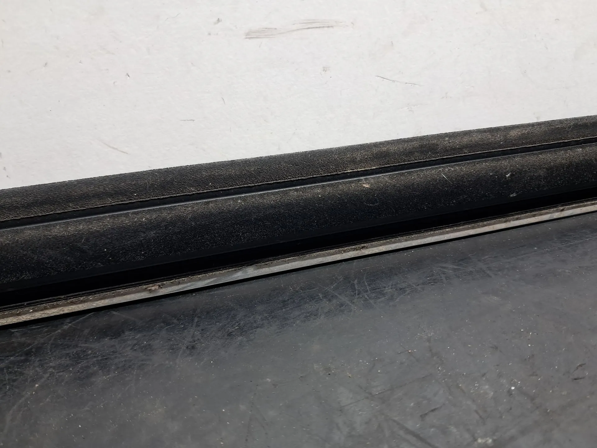 Raspador Vidrio de Puerta Delantera Derecha MERCEDES-BENZ Classe C (W204) Imagem-10