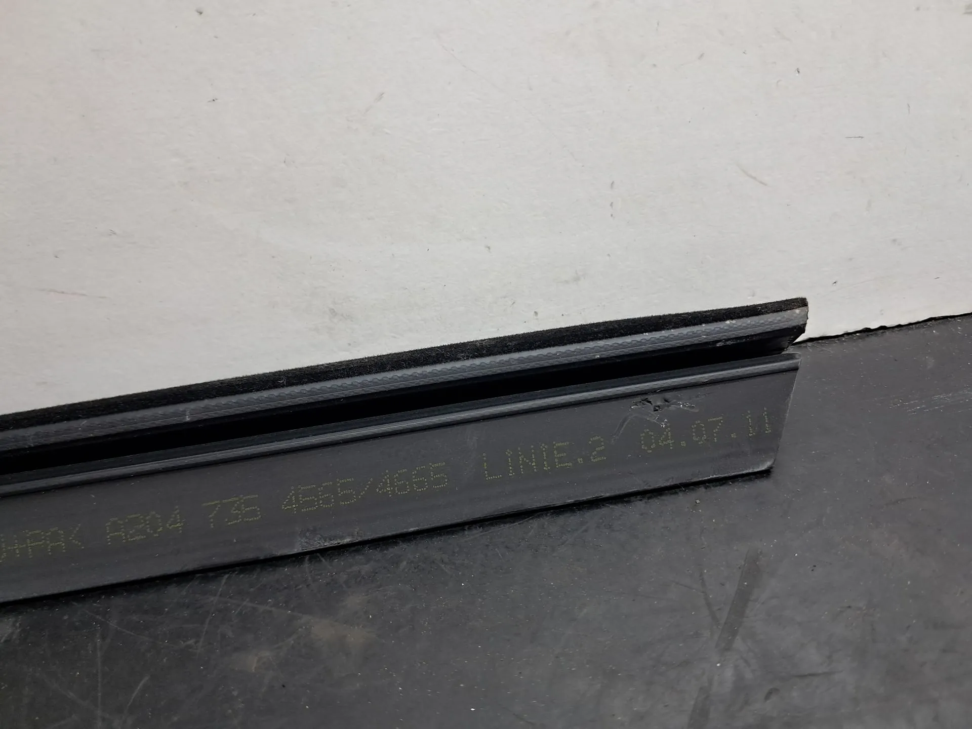 Raspador Vidrio de Puerta Trasera Izquierda MERCEDES-BENZ Classe C (W204) Imagem-4