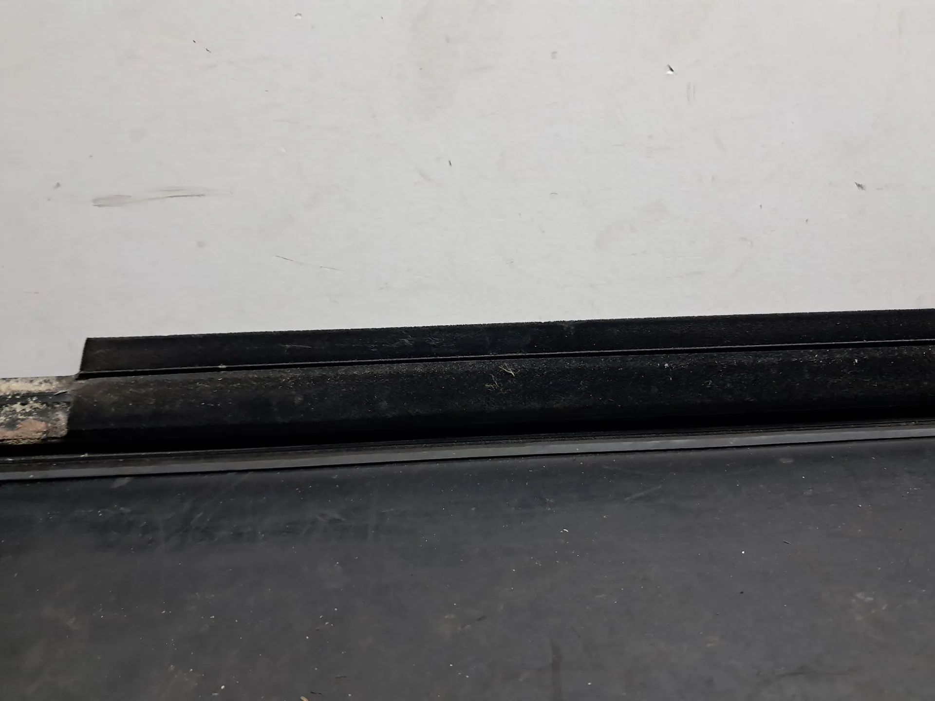 Raspador Vidrio de Puerta Trasera Derecha MERCEDES-BENZ Classe C (W204) Imagem-9