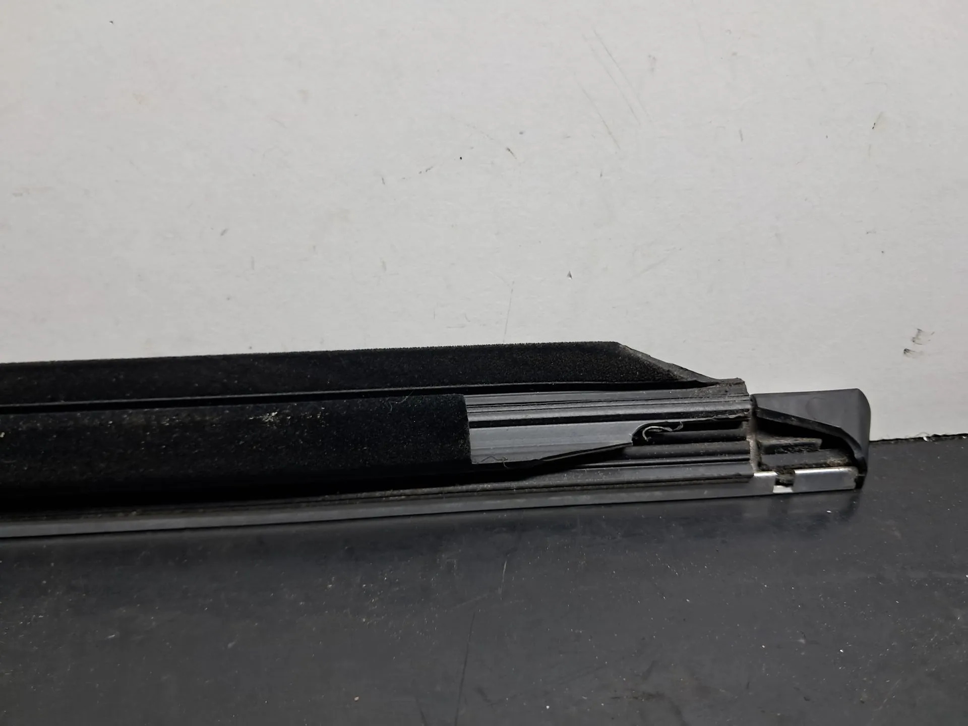 Raspador Vidrio de Puerta Trasera Derecha MERCEDES-BENZ Classe C (W204) Imagem-10