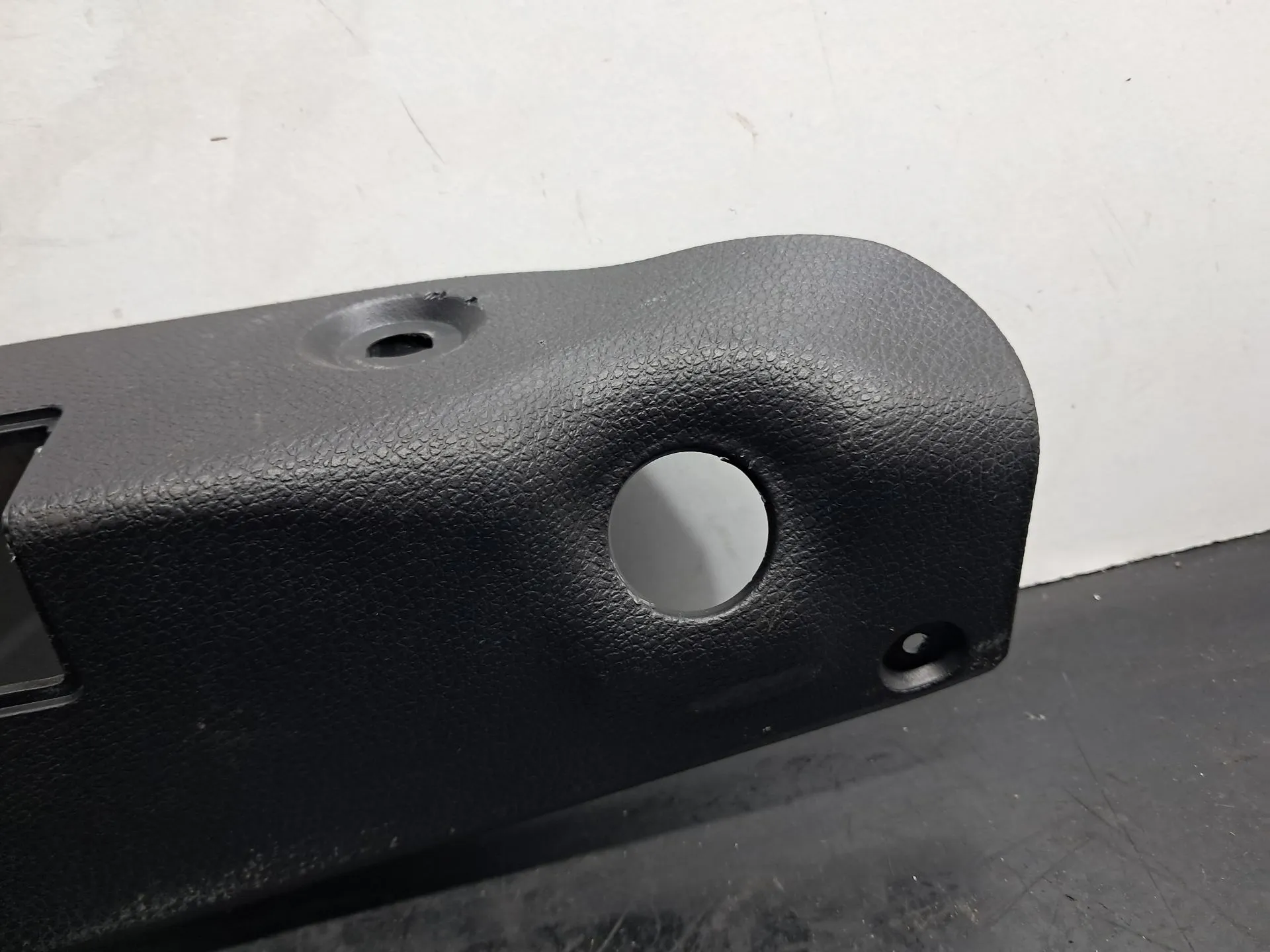 Door trim / trunk lid trim MERCEDES-BENZ Classe C (W204) Imagem-4