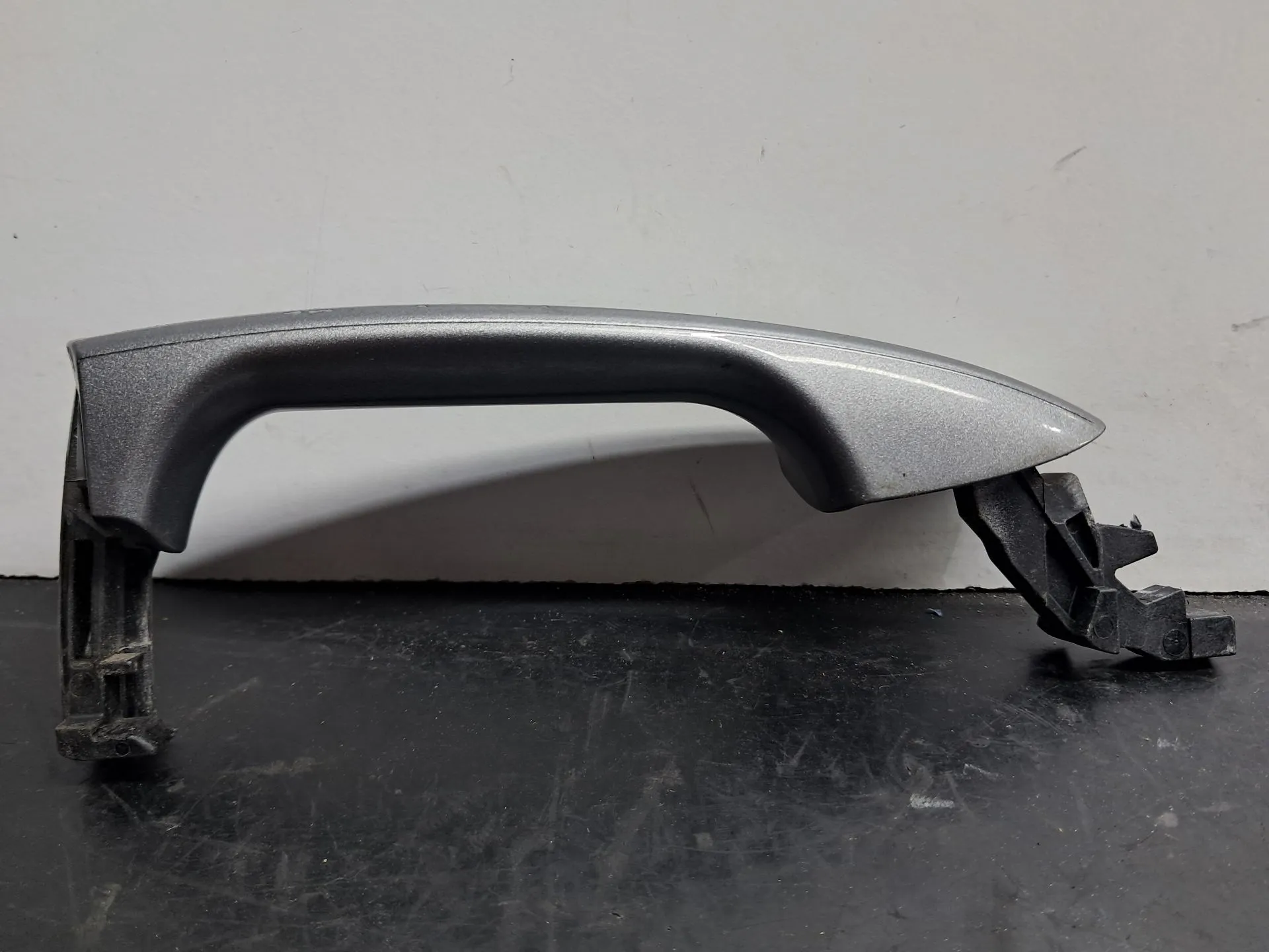 Maniglia porta anteriore destra MERCEDES-BENZ Classe C (W204) Imagem-1