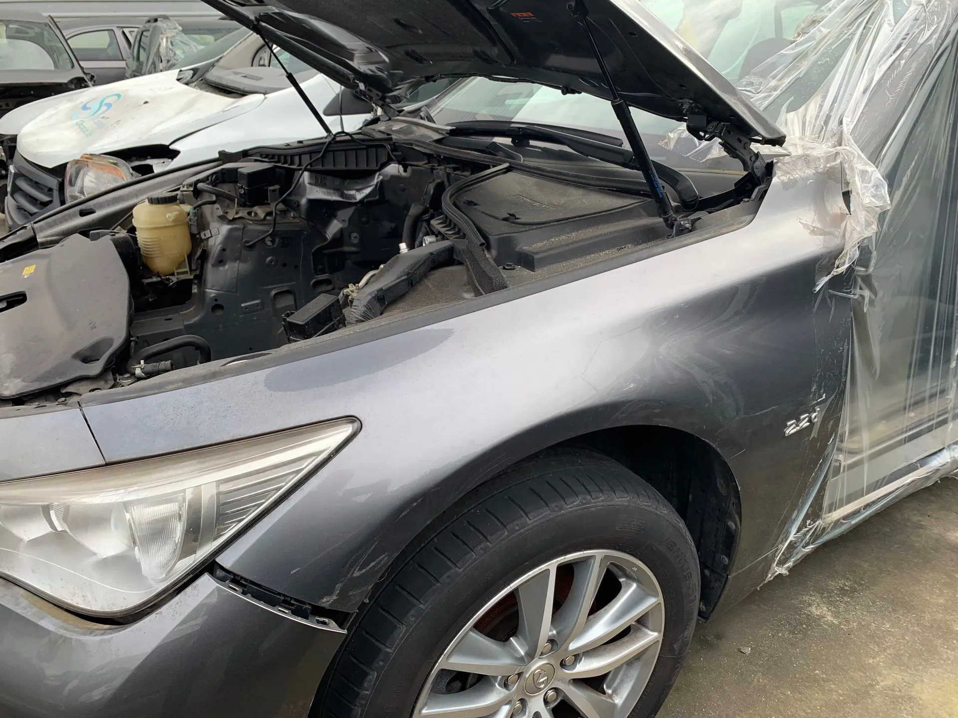 Left fender INFINITI Q50