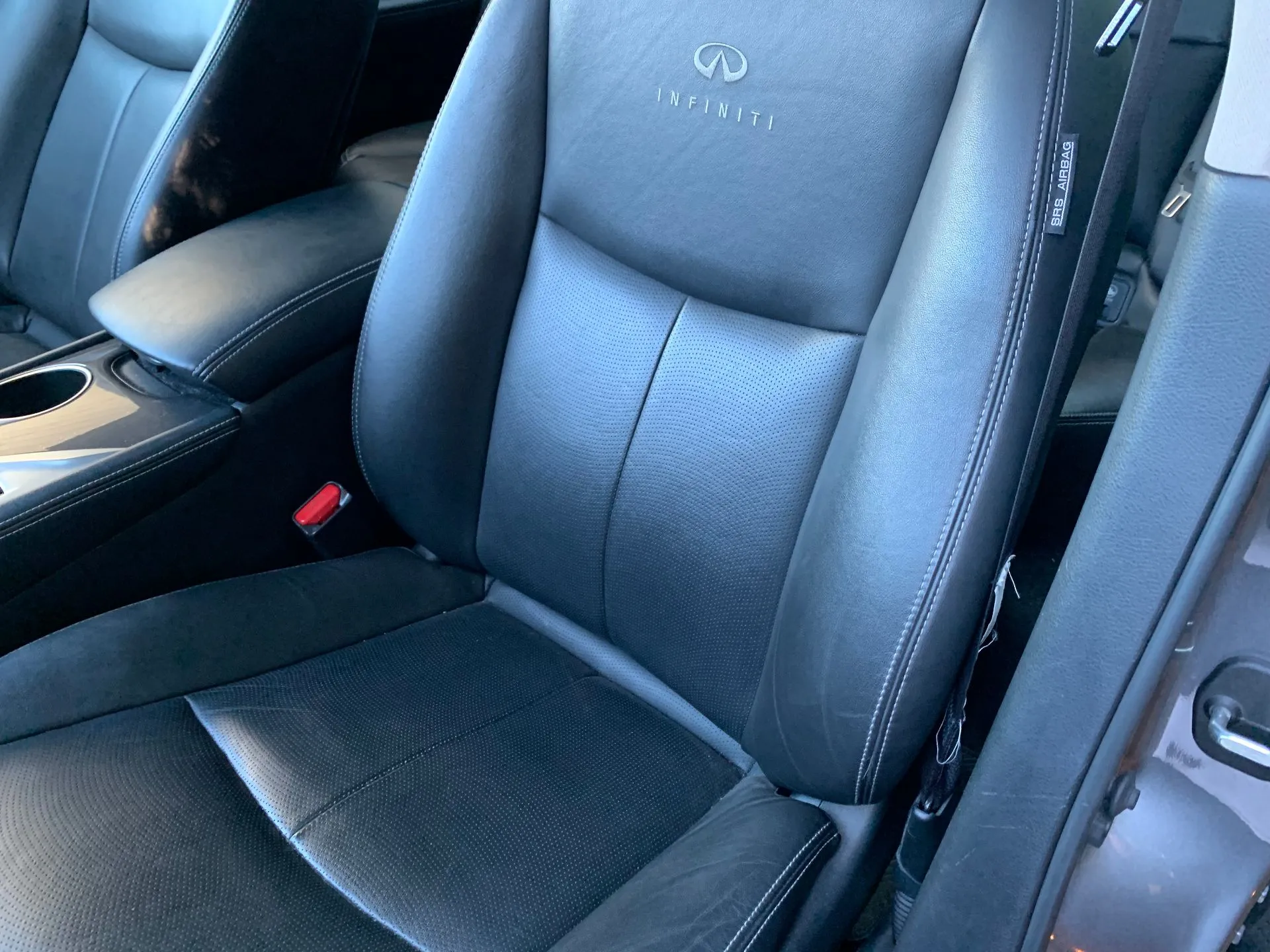 Conjunto de bancos INFINITI Q50 Imagem-1