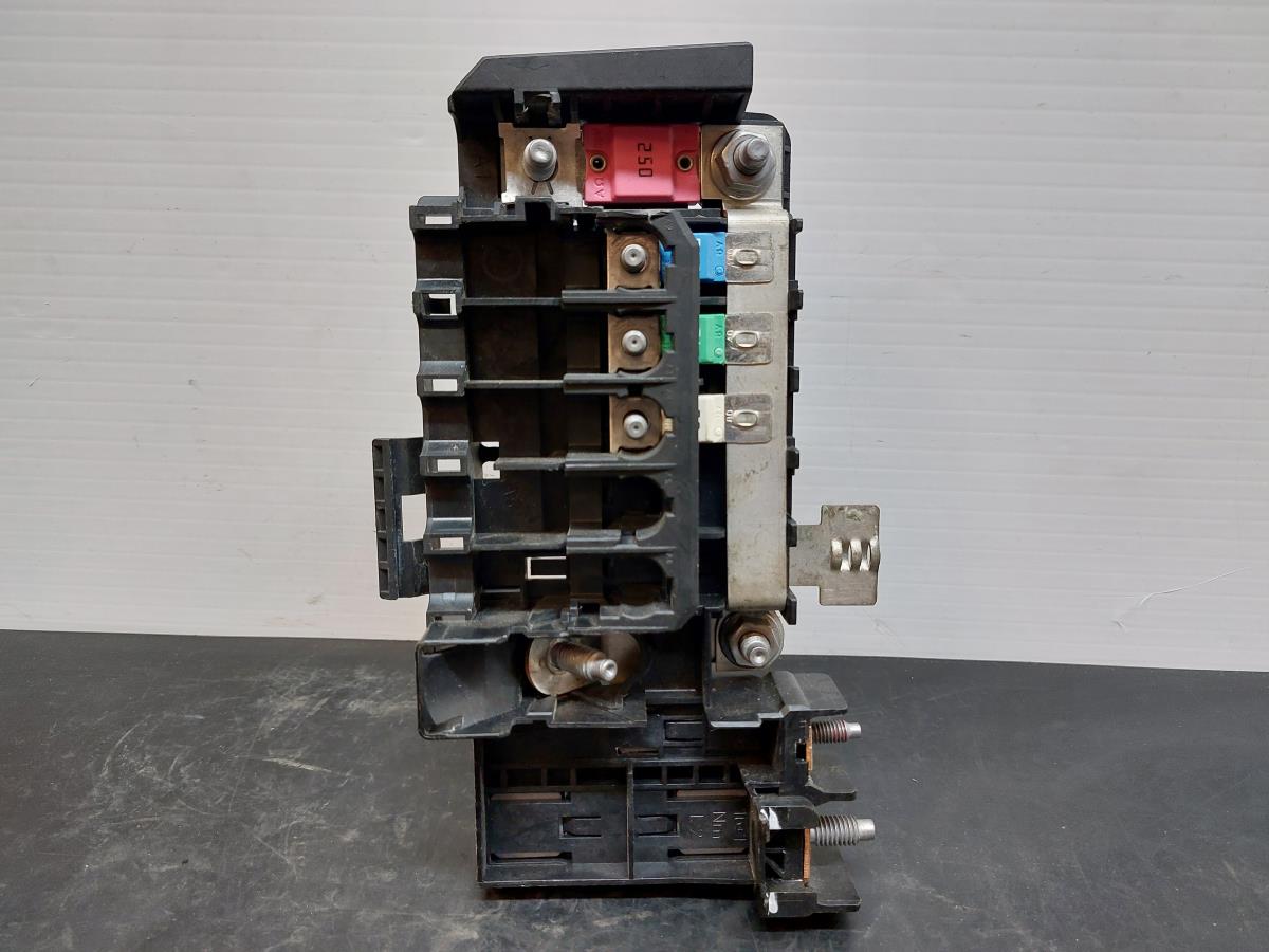 Caixa fusíveis da bateria MERCEDES-BENZ Classe B (W246, W242) Imagem-2