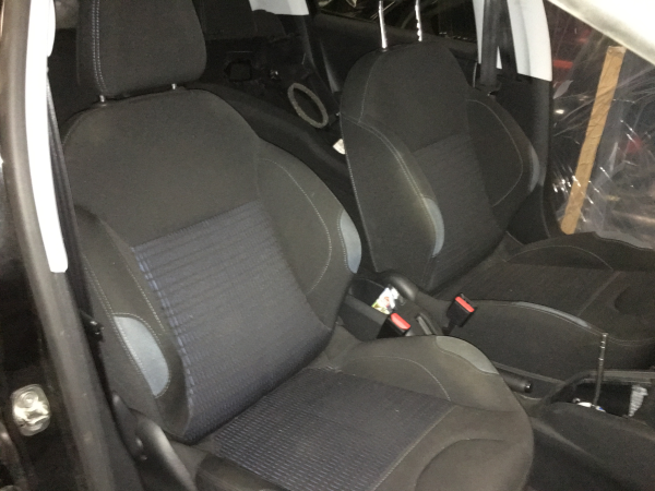 Conjunto de bancos PEUGEOT 208