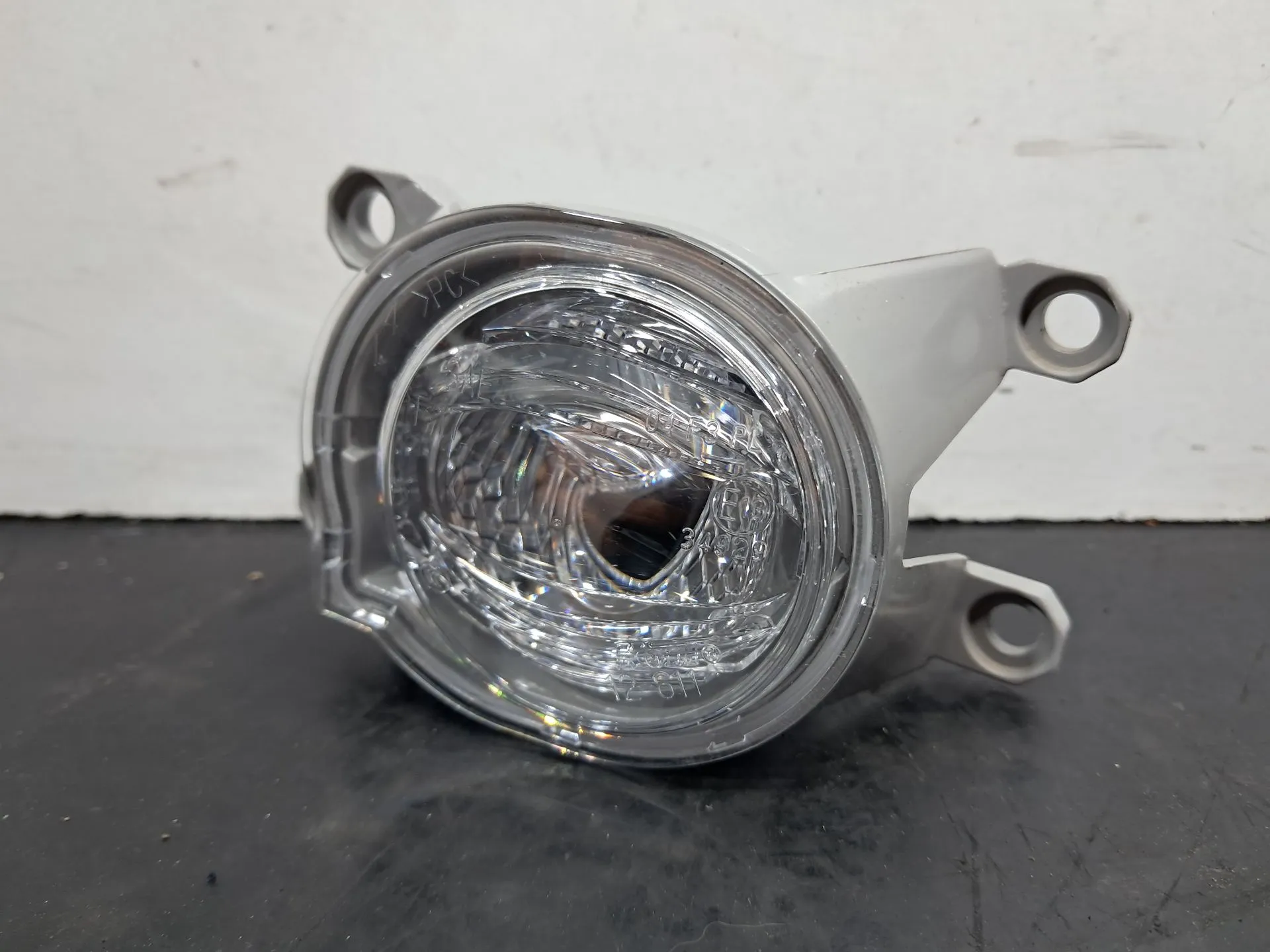 Farol nevoeiro frente esquerdo LEXUS NX II (_A2_, _H2_) | 2021 - 2025