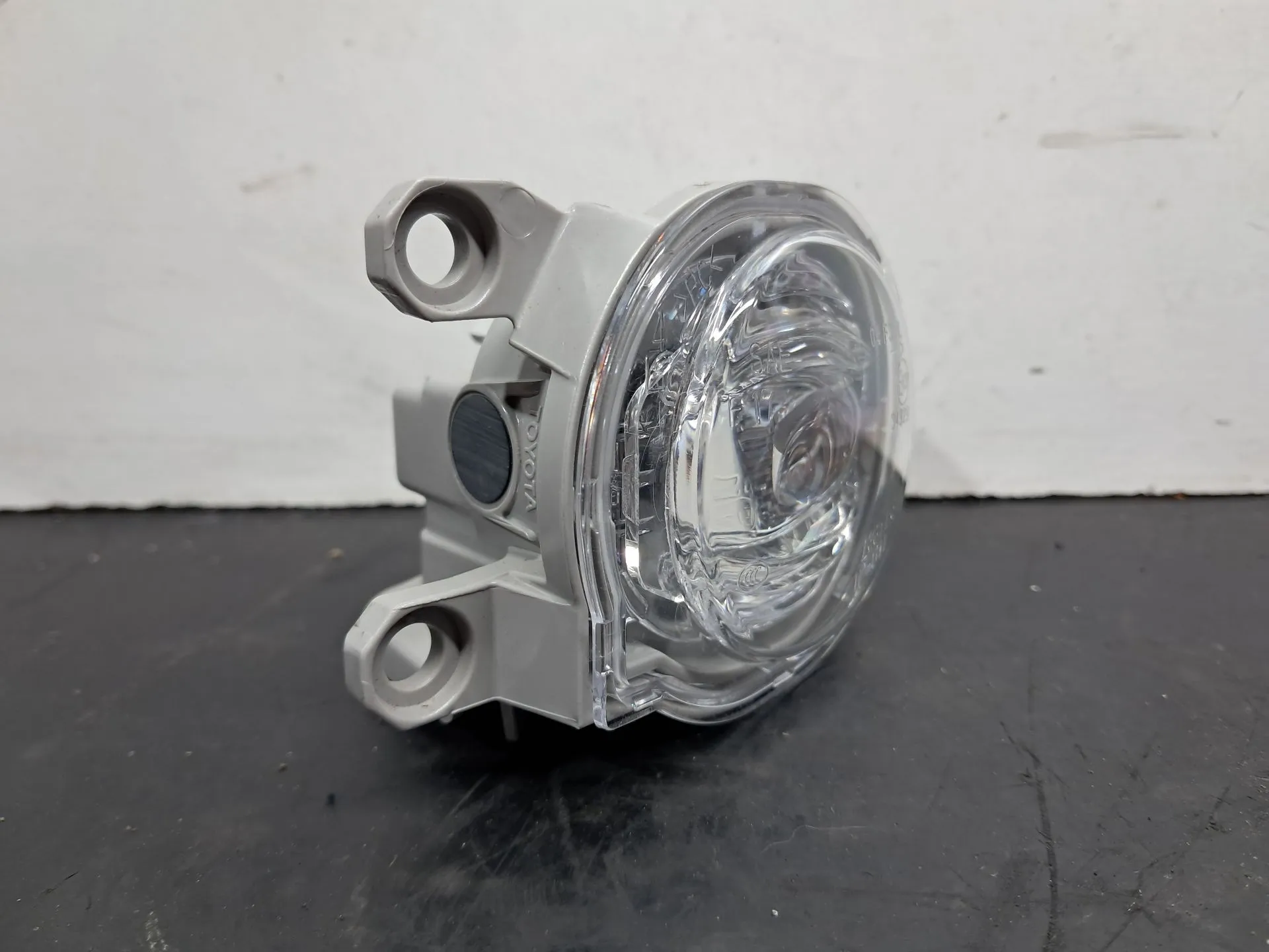 Farol nevoeiro frente esquerdo LEXUS NX II (_A2_, _H2_) Imagem-1