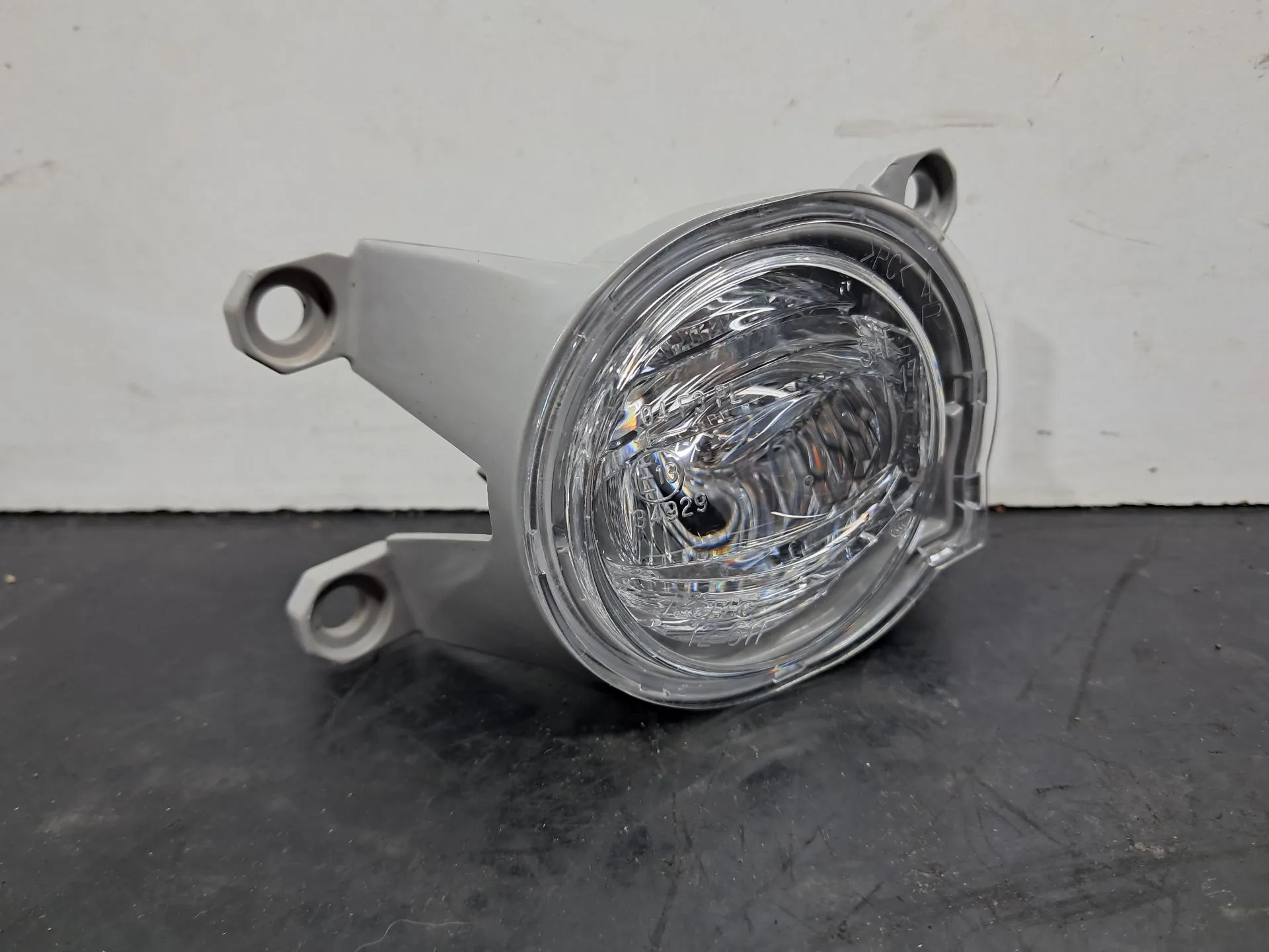 Farol nevoeiro frente direito LEXUS NX II (_A2_, _H2_) | 2021 - 2025