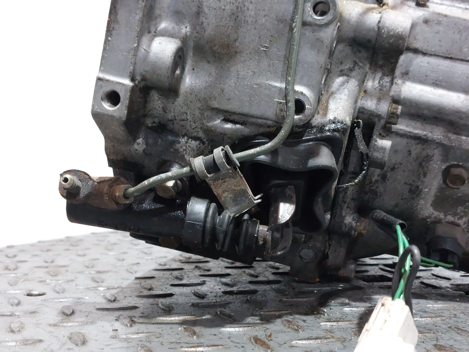 Caixa de velocidades manual MAZDA 323 F V (BA) Imagem-3