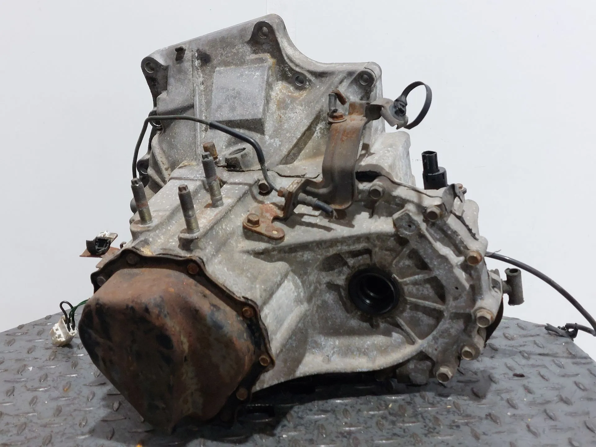 Caixa de velocidades manual MAZDA 323 F V (BA) Imagem-5