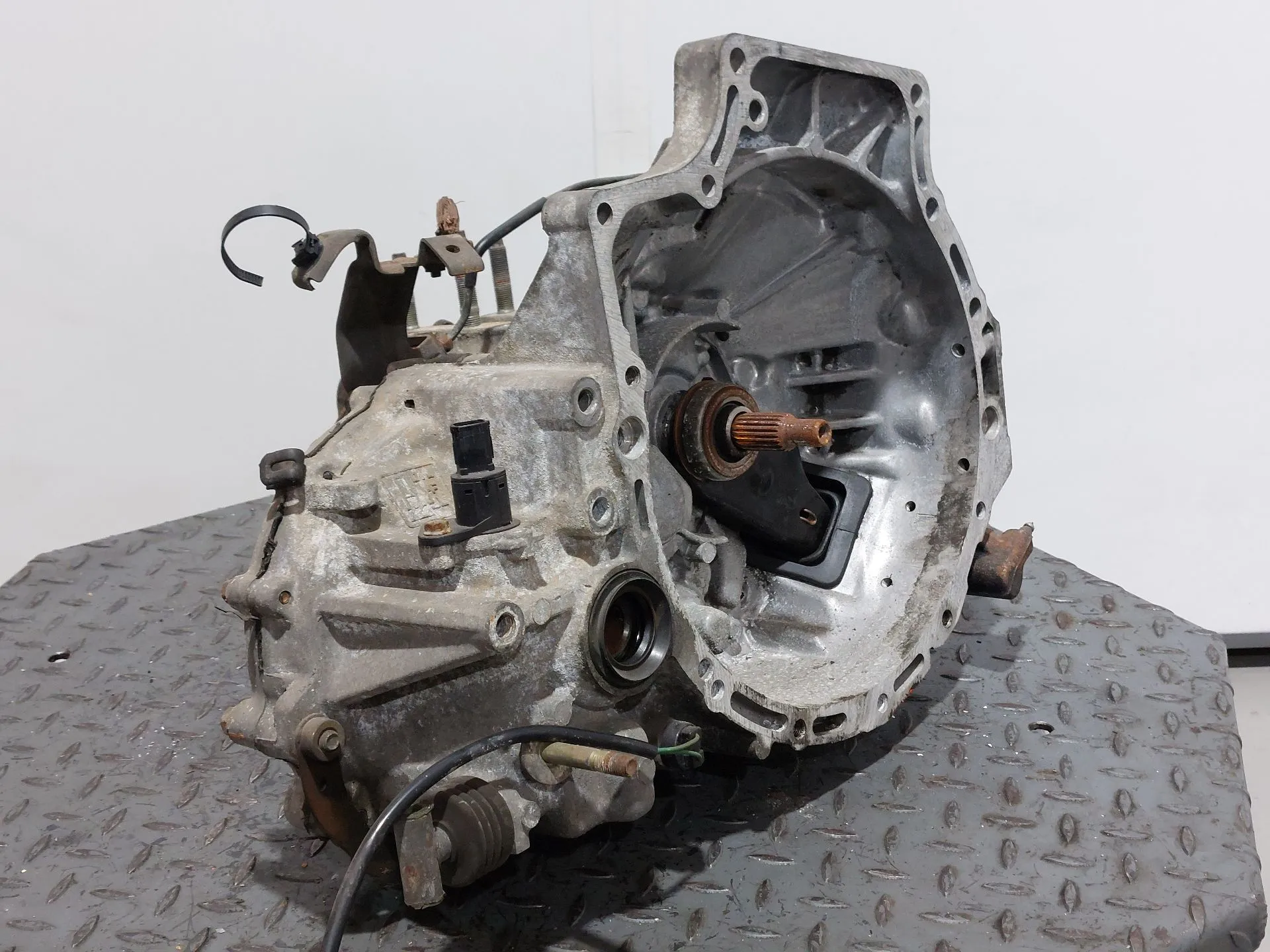 Caixa de velocidades manual MAZDA 323 F V (BA) Imagem-7