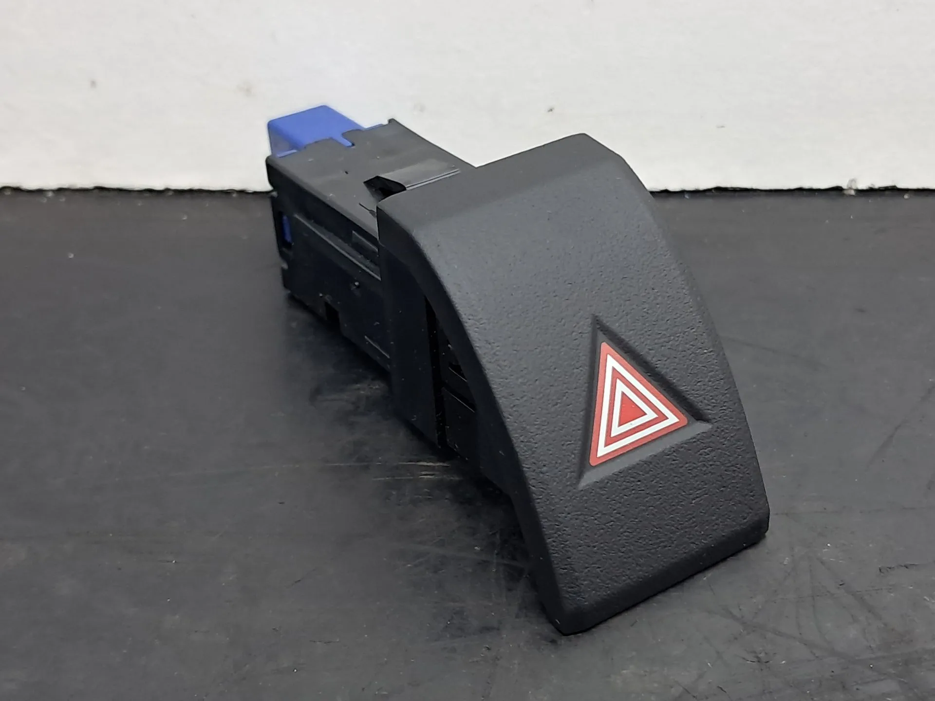 Botão / interruptor 4 piscas TOYOTA RAV4 V (_A5_, _H5_)
