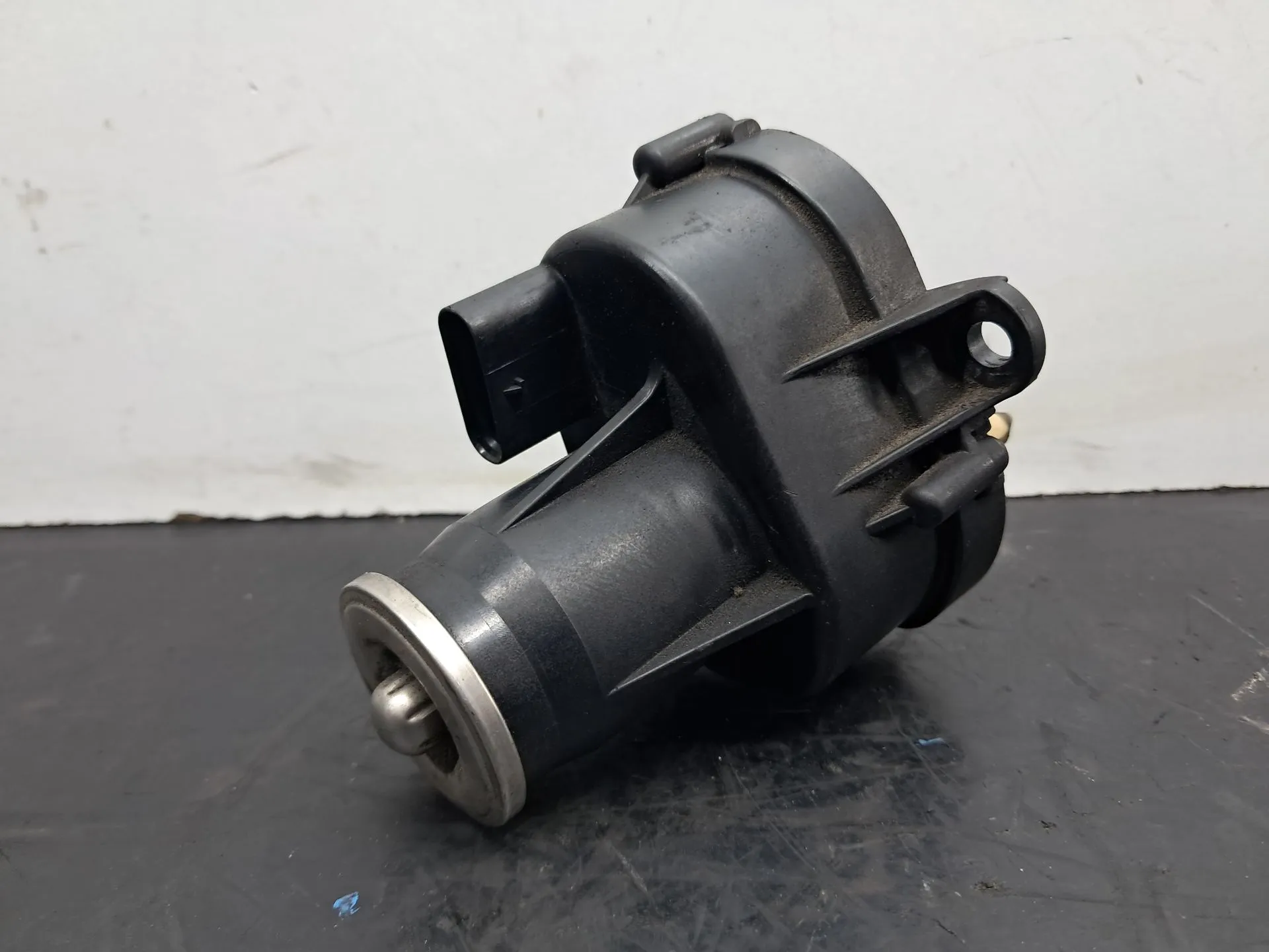 Moteur de papillon d’admission BMW 3 Cabriolet (E93) Imagem-1