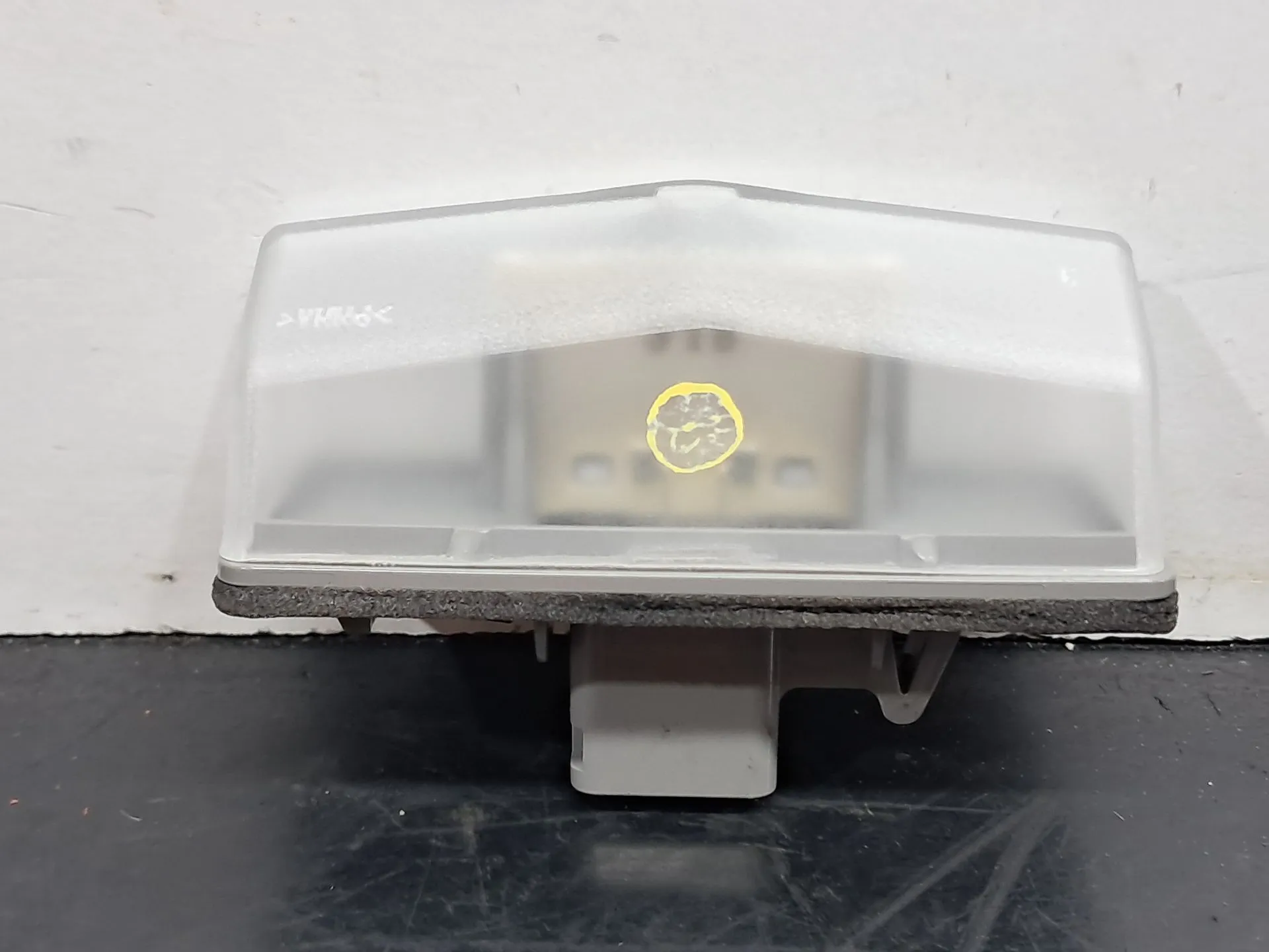 Feu de plaque LEXUS NX II (_A2_, _H2_) Imagem-1