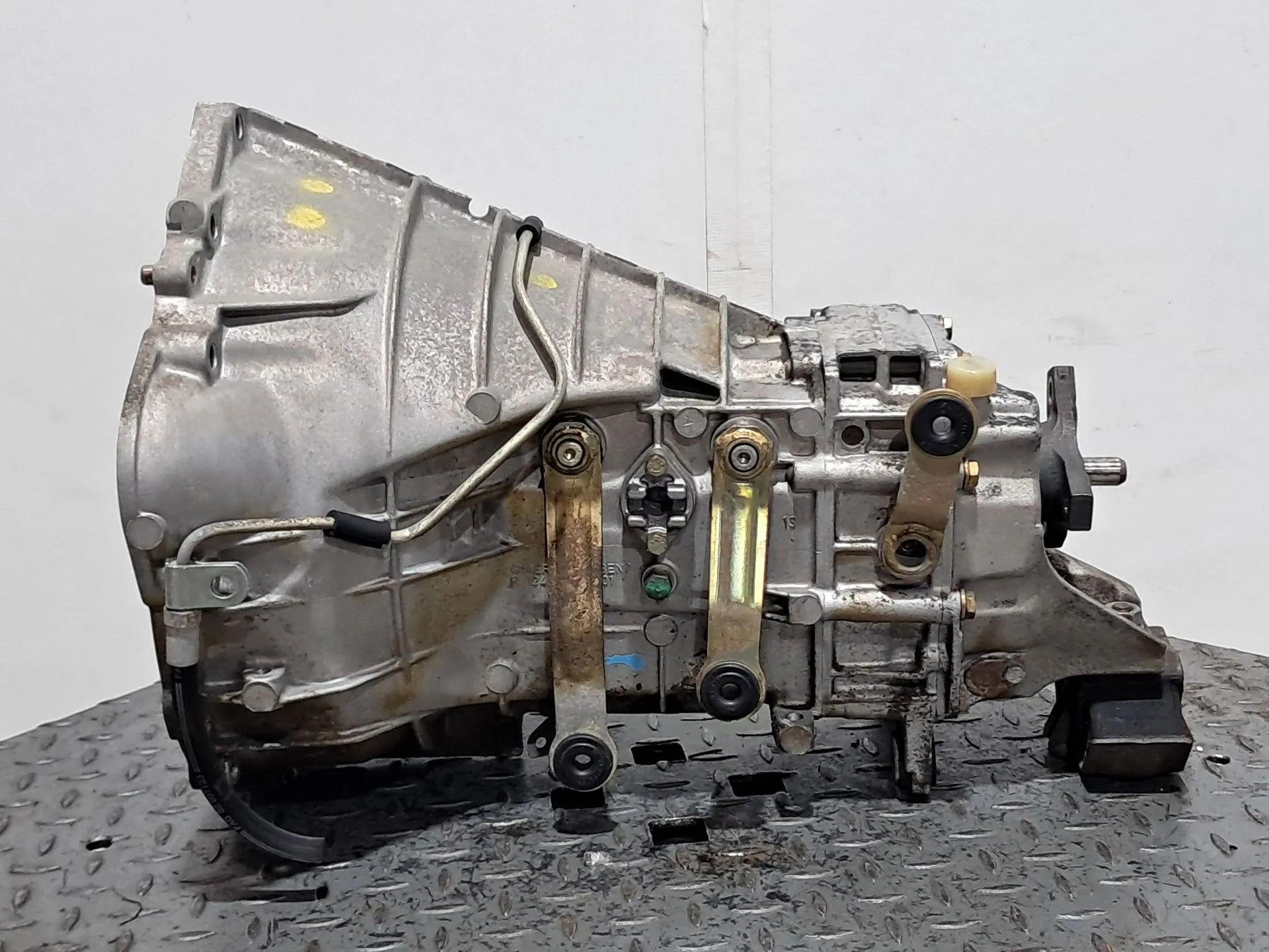 Caixa de velocidades manual MERCEDES-BENZ 190 (W201) Imagem-2