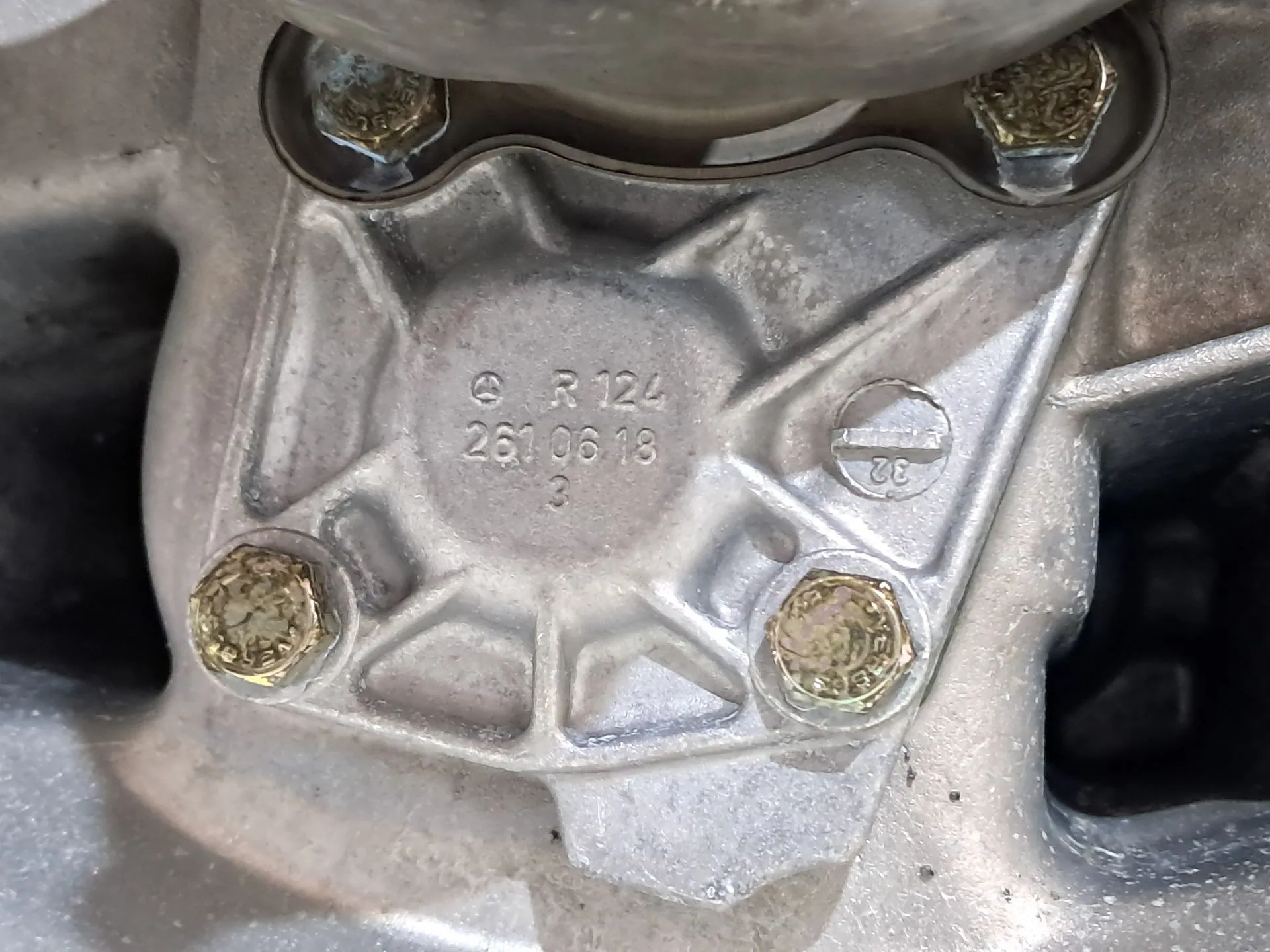 Caixa de velocidades manual MERCEDES-BENZ 190 (W201) Imagem-11