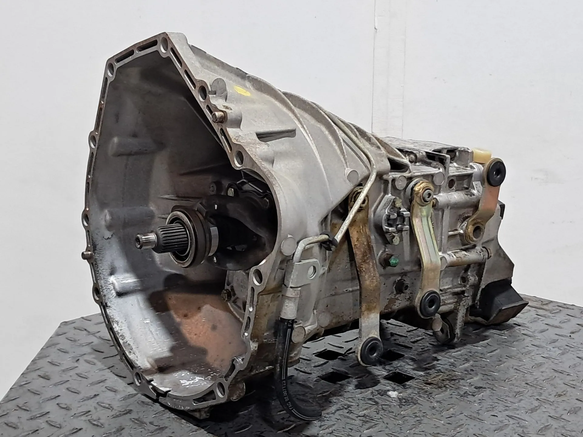 Caixa de velocidades manual MERCEDES-BENZ 190 (W201) Imagem-1