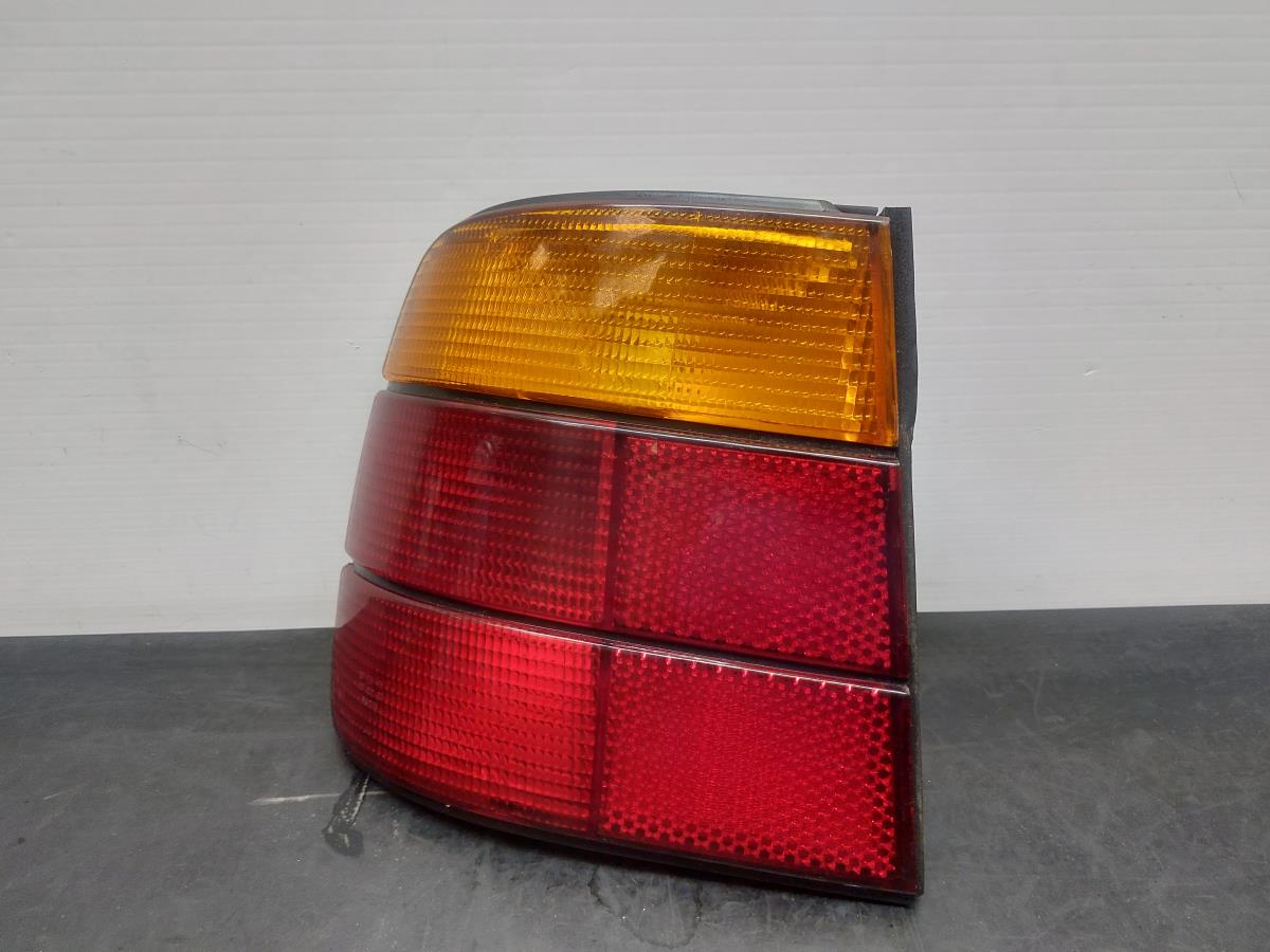 Feu arrière Gauche BMW 5 (E34) Imagem-1