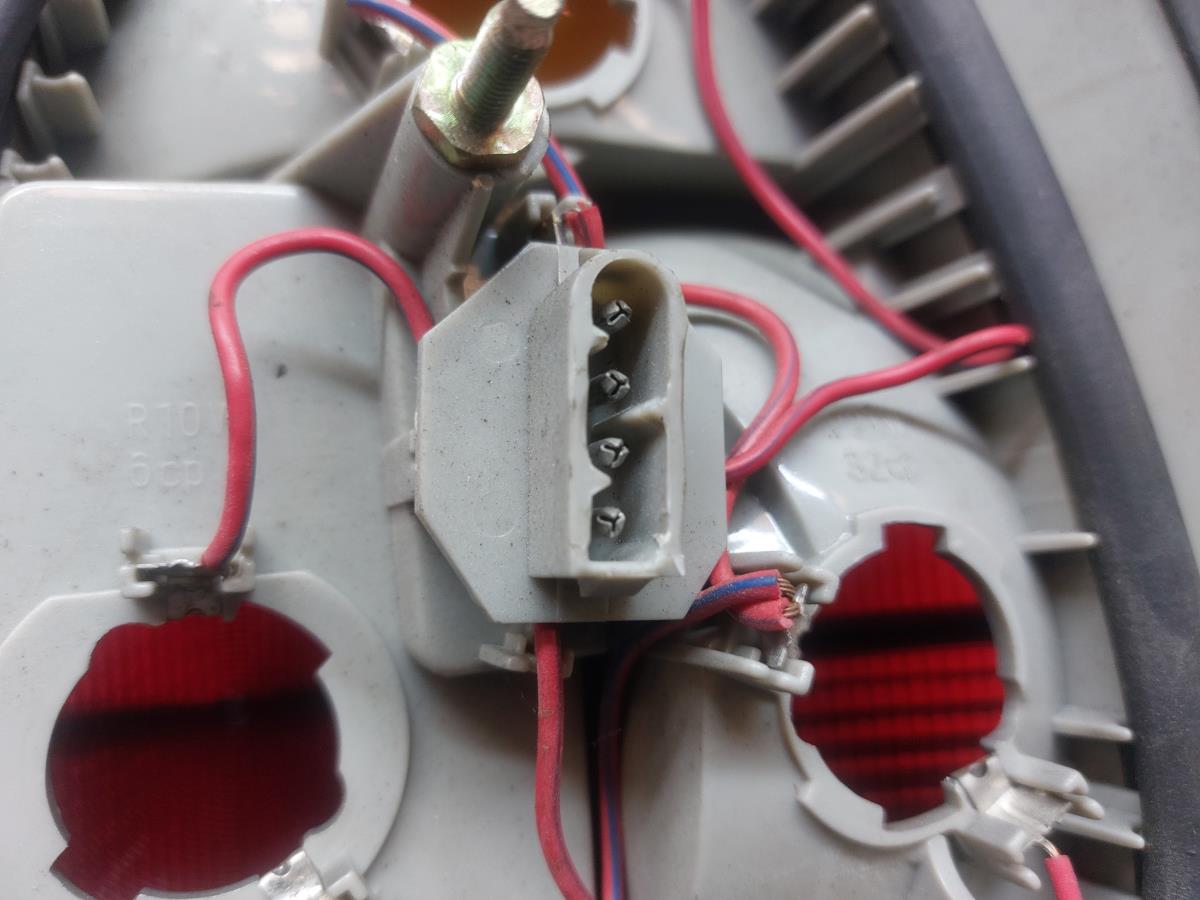 Feu arrière Gauche BMW 5 (E34) Imagem-3