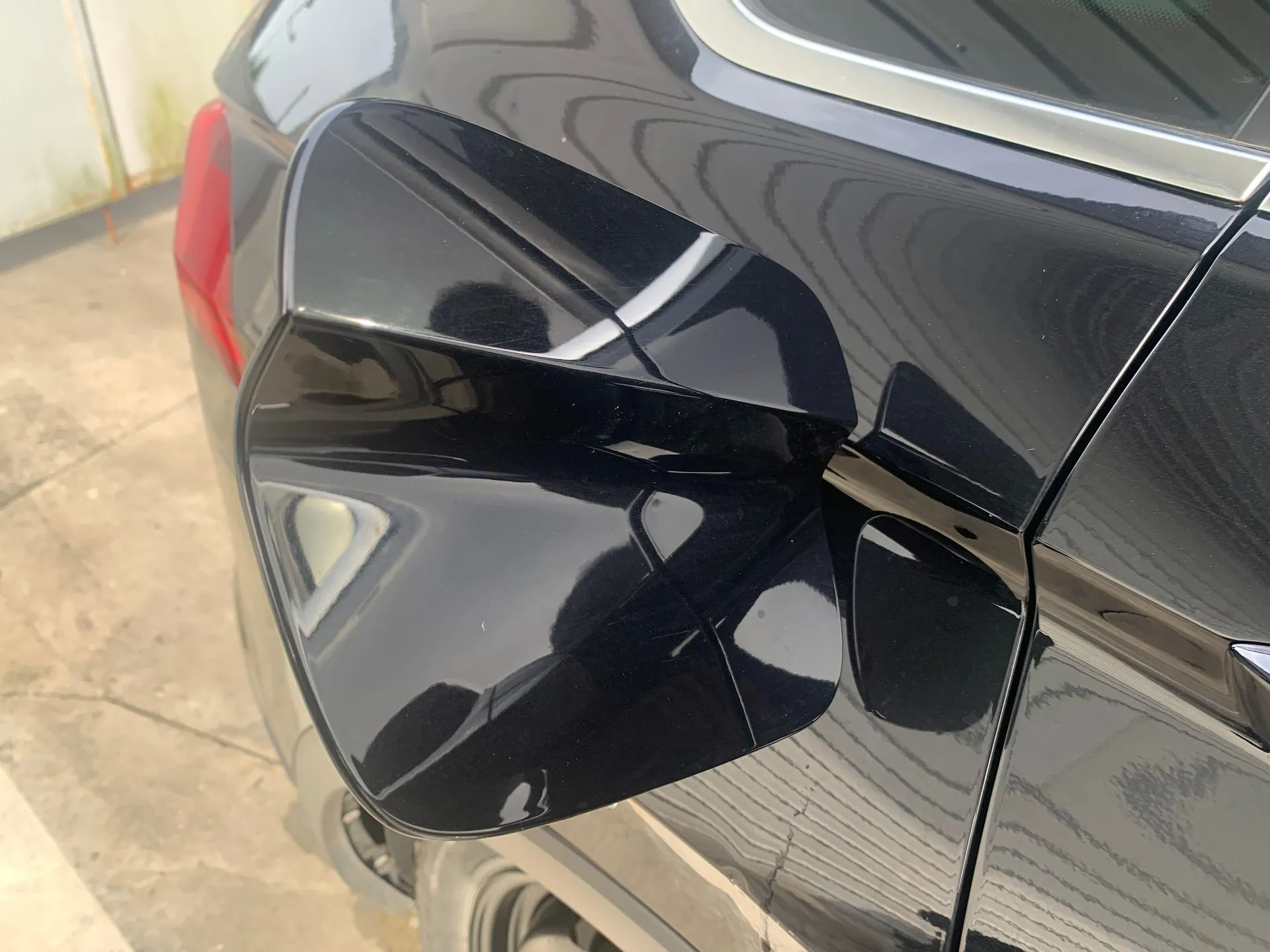 Bouchon/Volet De Trappe De Réservoir à Carburant  VOLKSWAGEN Tiguan (AD1, AX1) Imagem-1