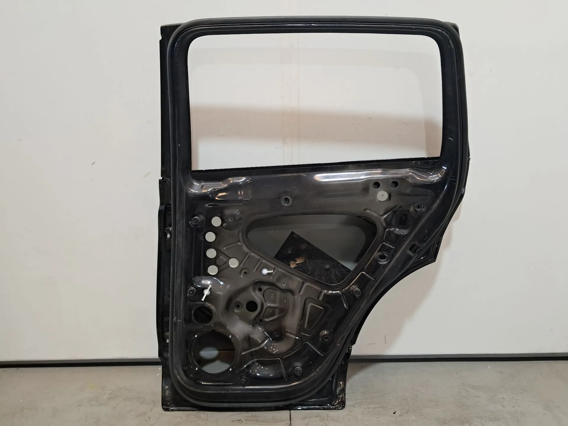 Puerta Trasero Derecho VOLKSWAGEN Tiguan (AD1, AX1) Imagem-9