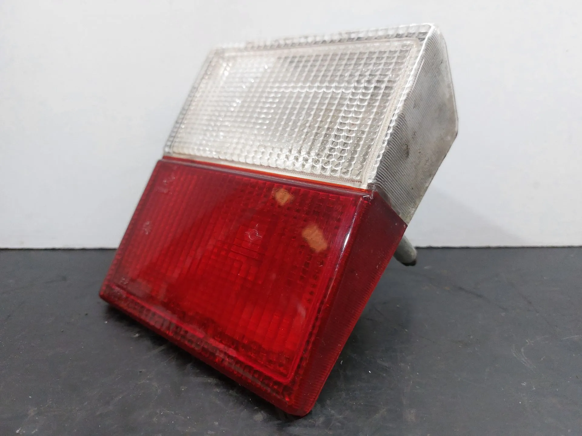 Fanale Sinistro Baule LANCIA Prisma (831_) Imagem-1