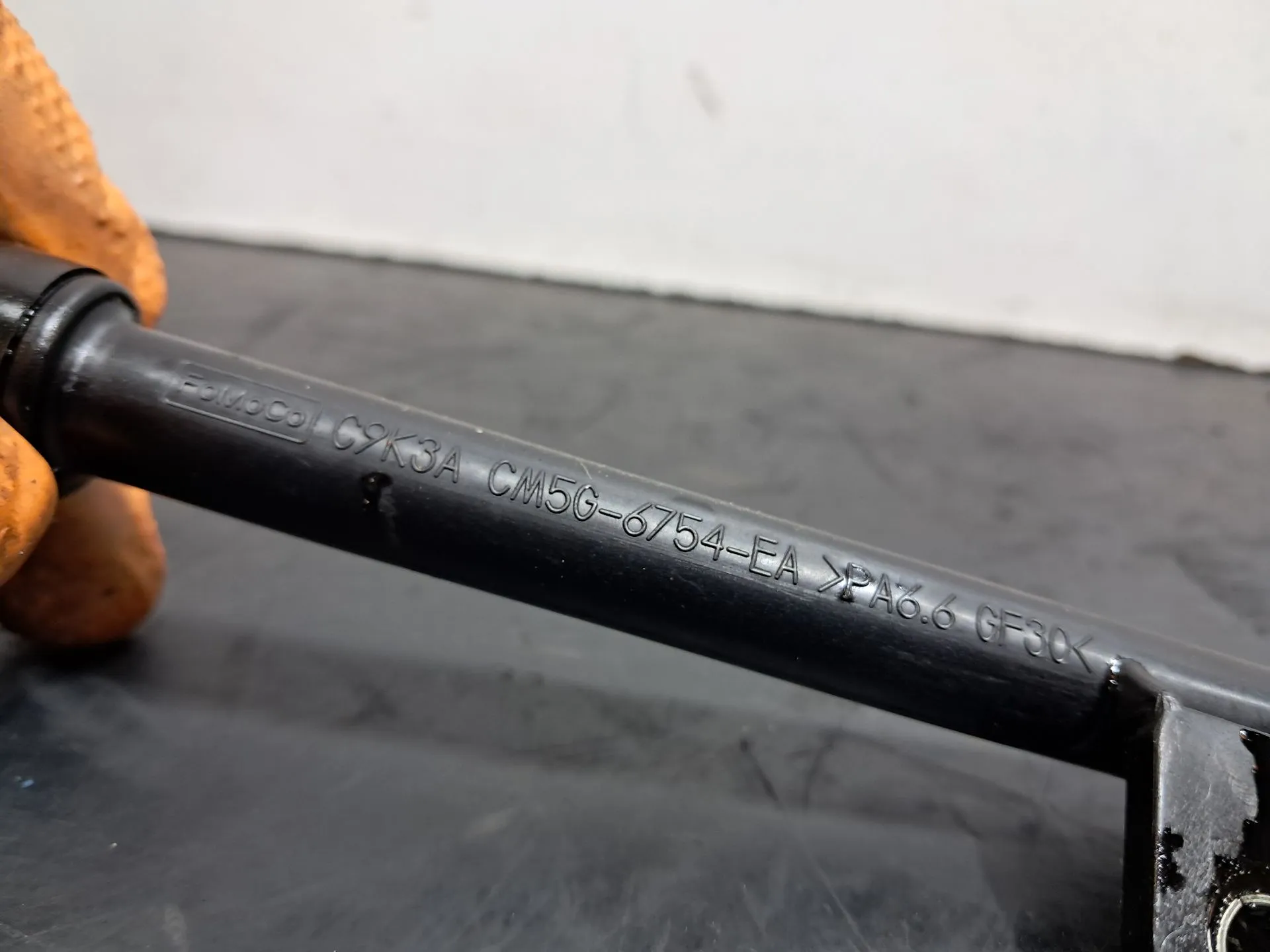 Tubo para aceite FORD Focus III Imagem-3