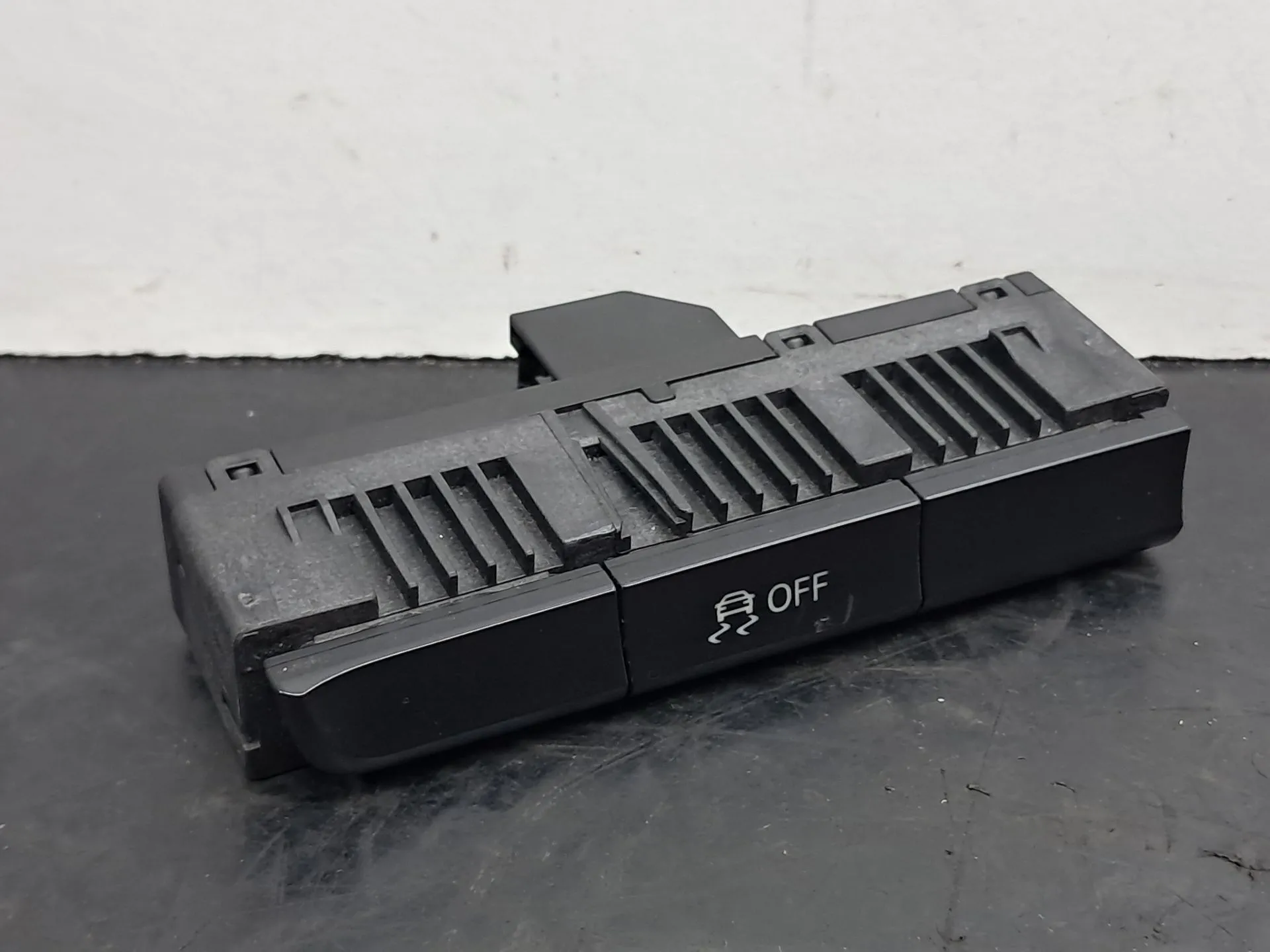 Botão / interruptor controlo tração AUDI A4 Allroad (8KH, B8)