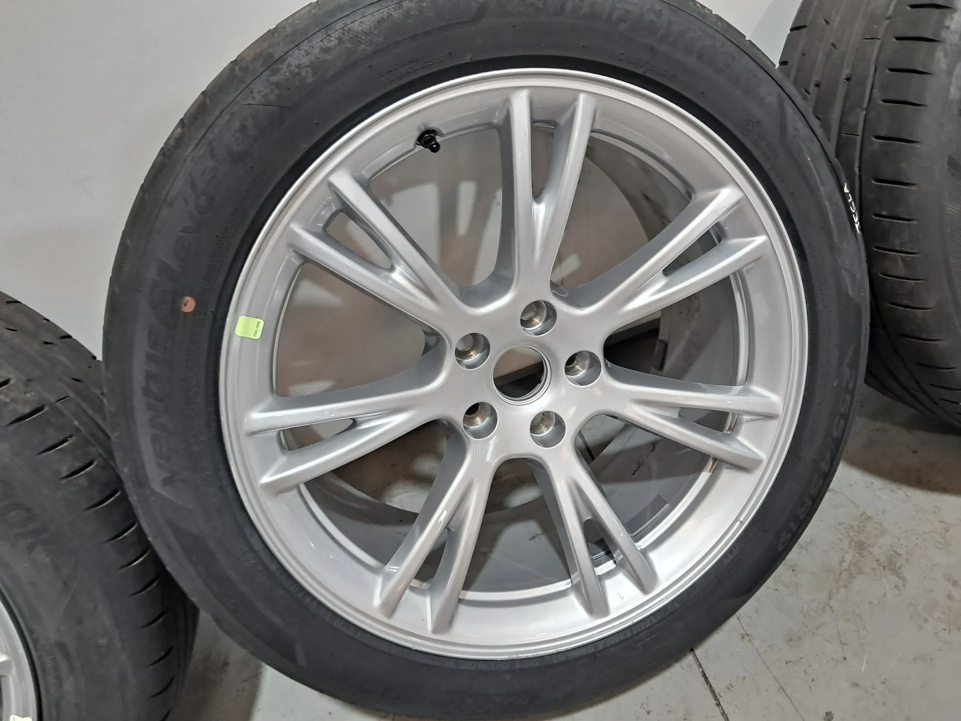 Set di cerchi TESLA Model Y (5YJY) Imagem-2