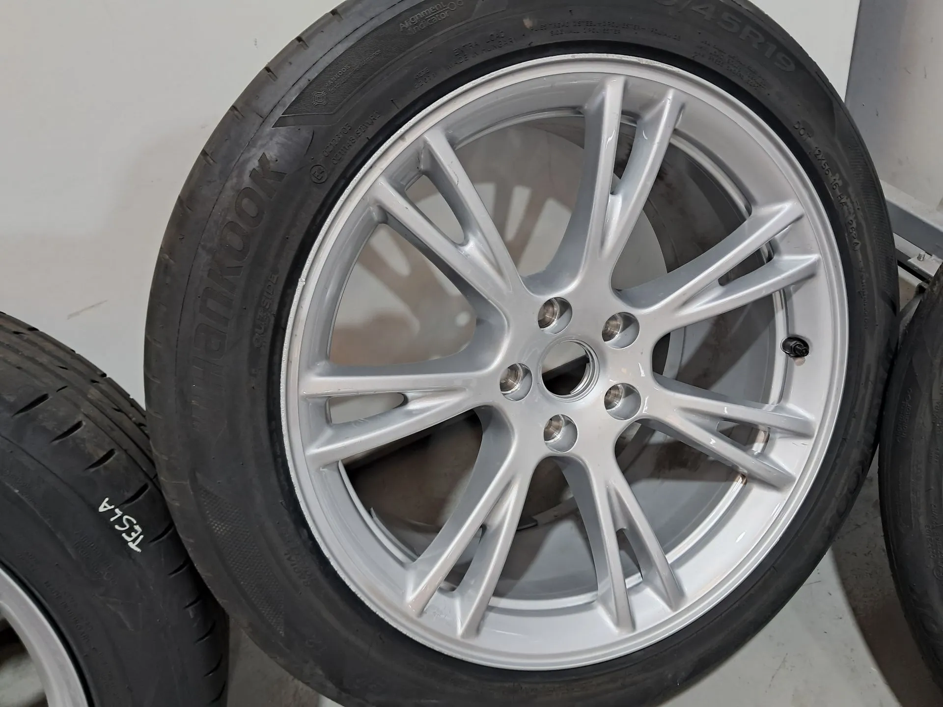 Set di cerchi TESLA Model Y (5YJY) Imagem-3