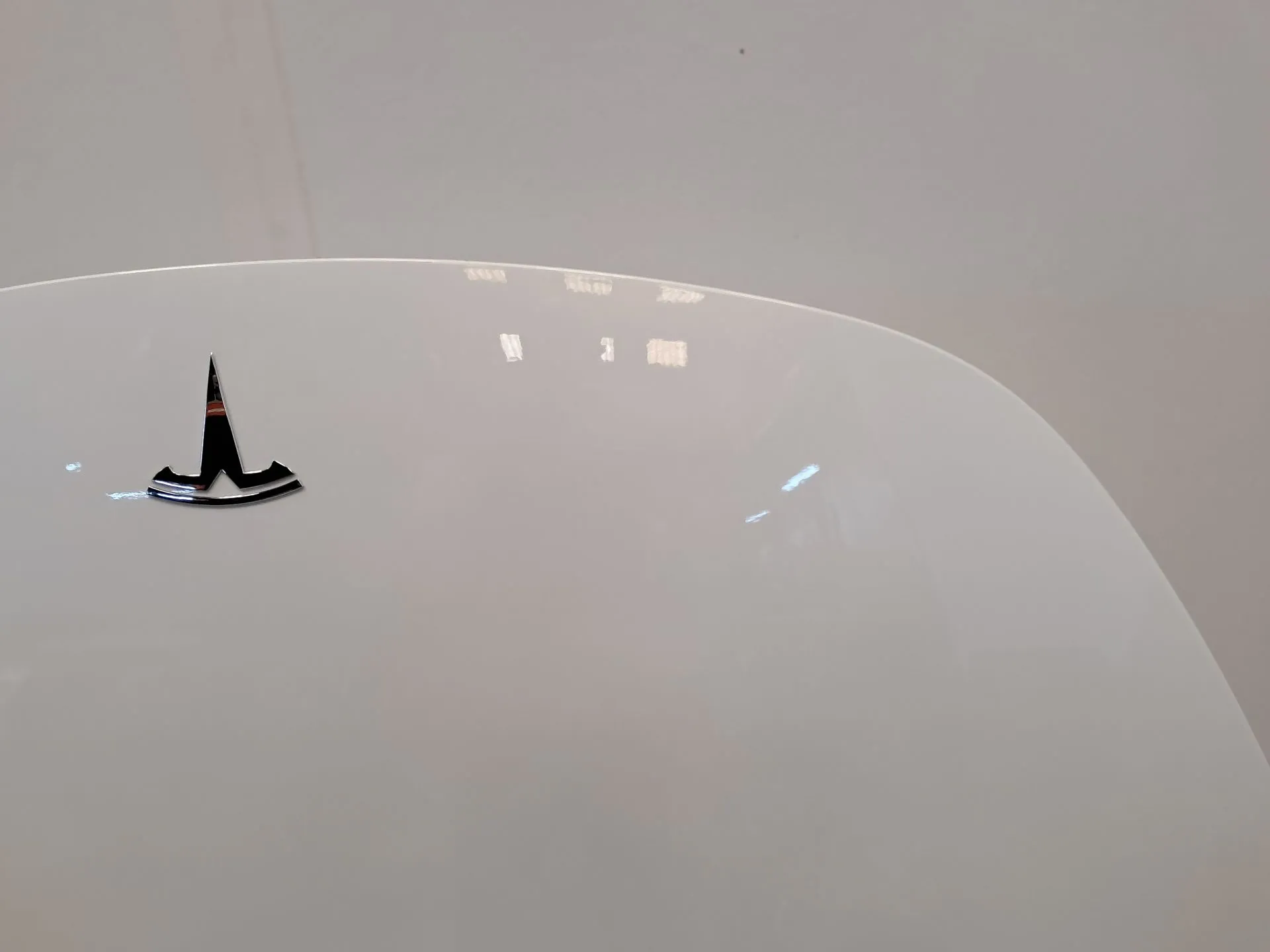 Capot TESLA Model Y (5YJY) Imagem-2