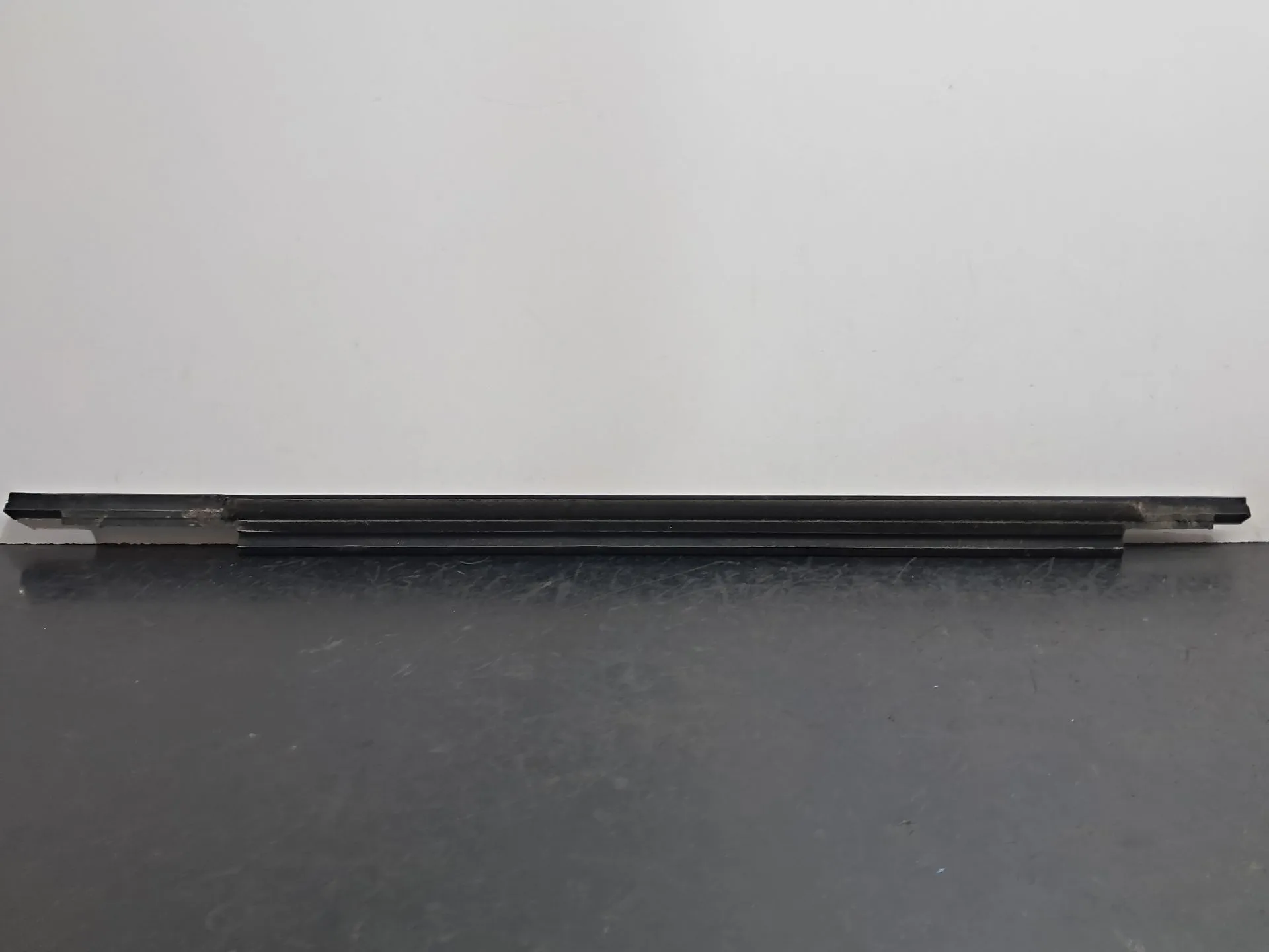 Raspador Vidrio de Puerta Trasera Izquierda AUDI A4 Allroad (8KH, B8) Imagem-8