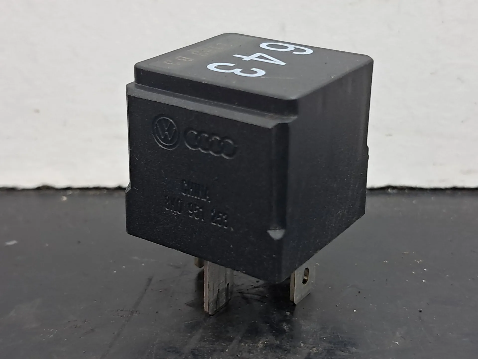 Botão / interruptor electromecânico / relé AUDI A4 Allroad (8KH, B8)
