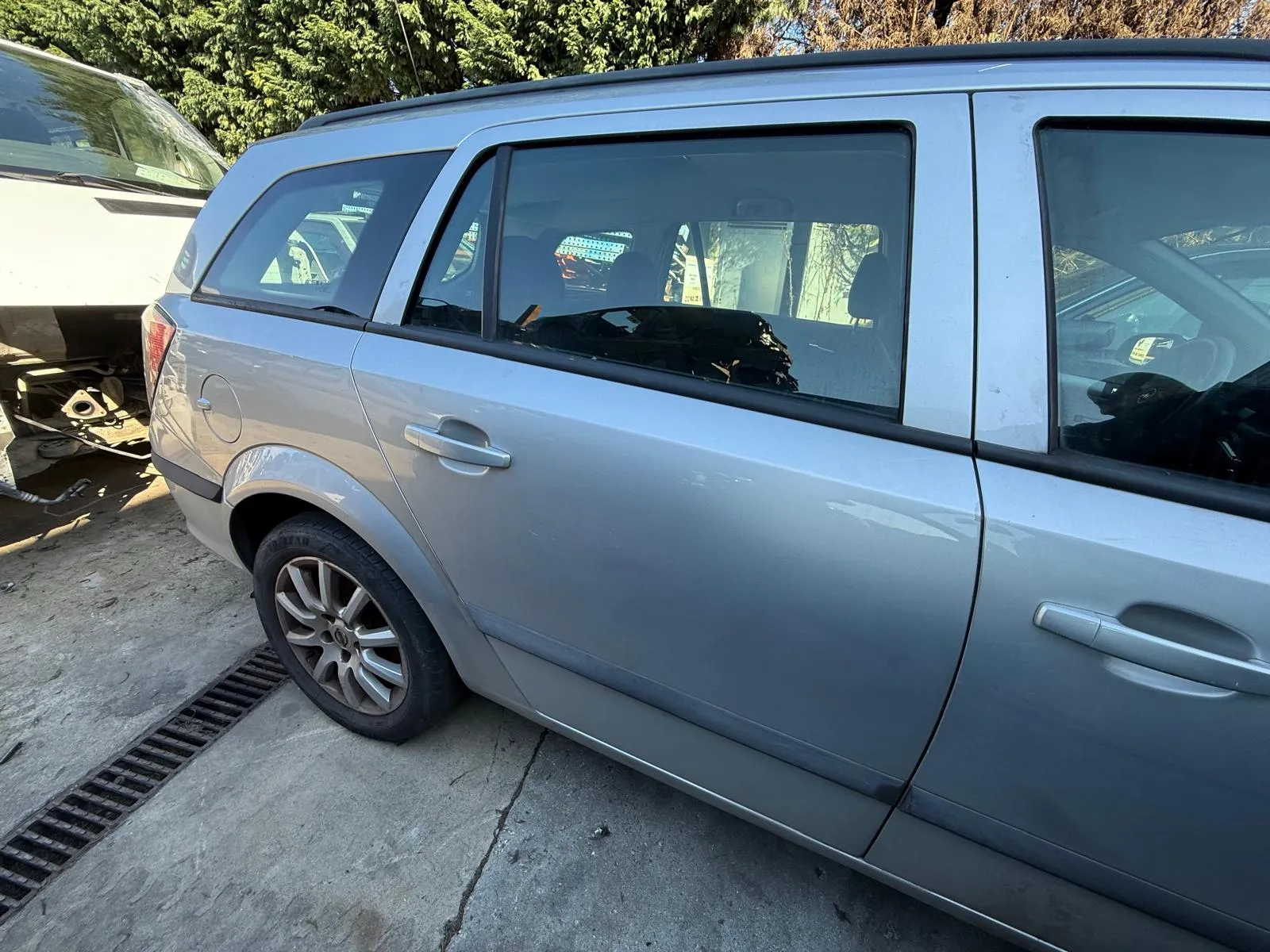 Porta trás direita OPEL Astra H Caravan (L35)