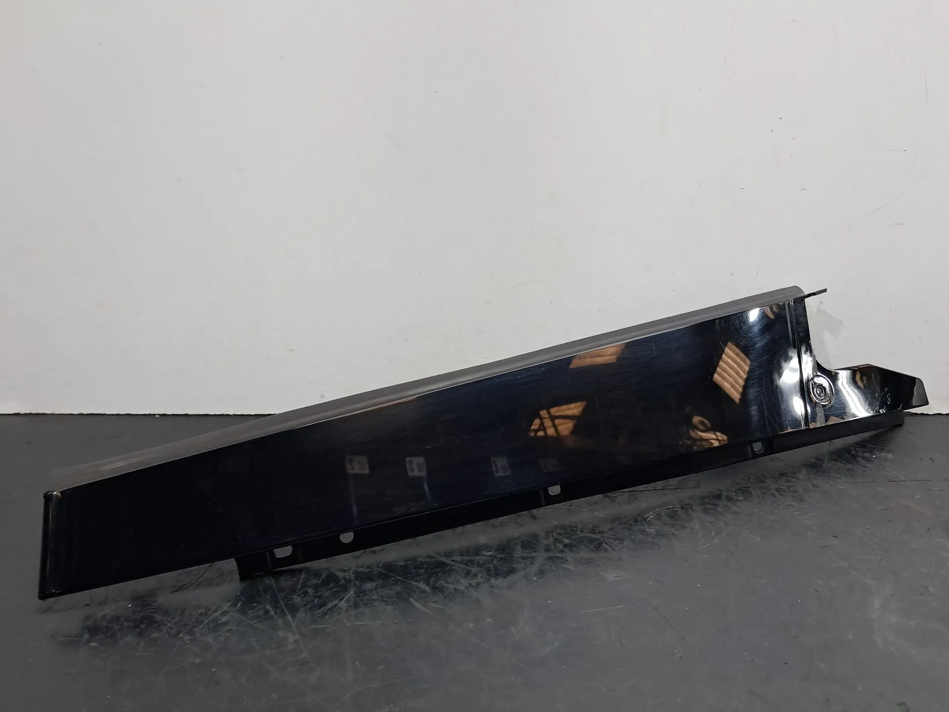 Moldura puerta trasera derecha AUDI A4 Allroad (8KH, B8)