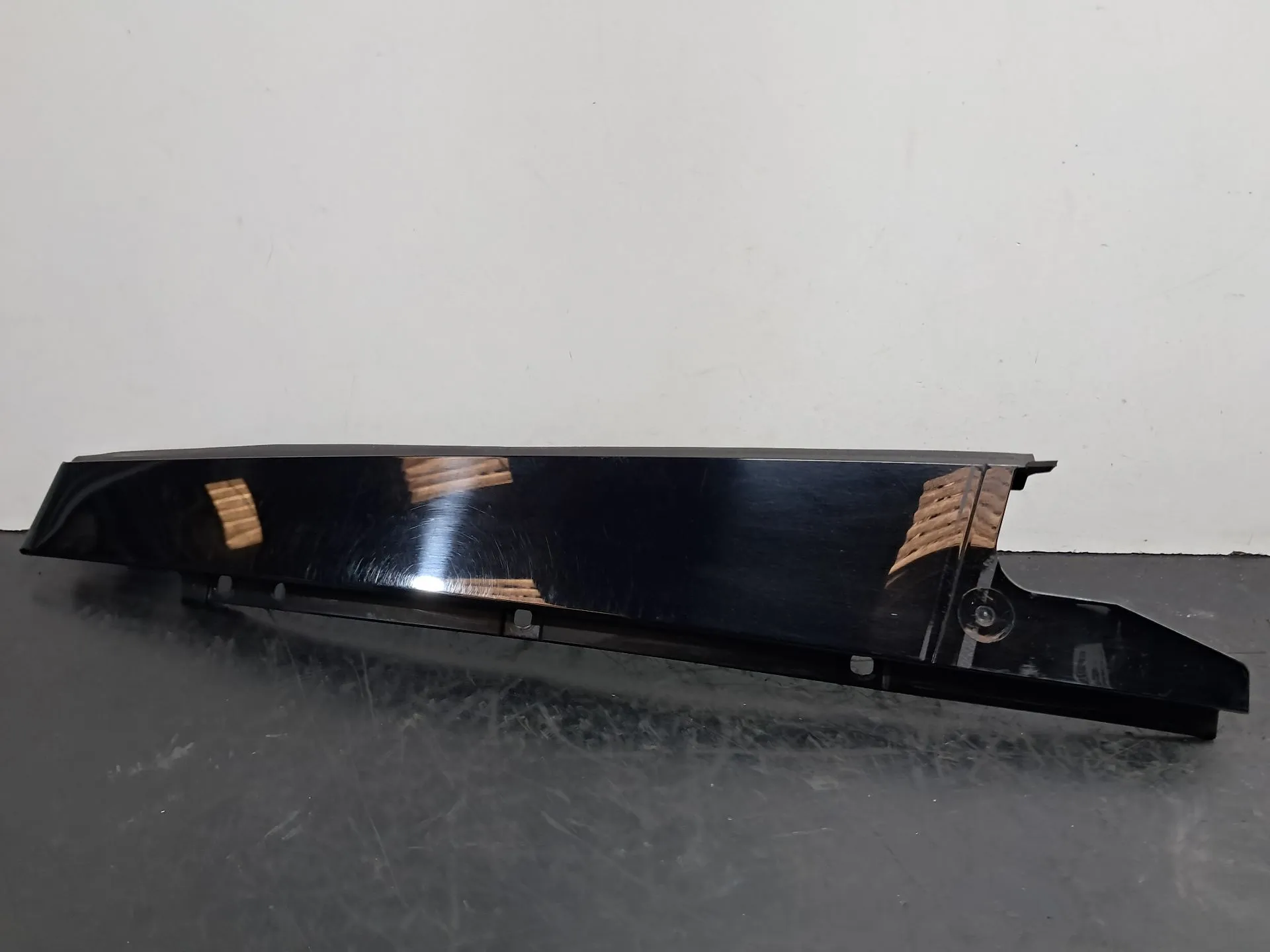 Moldura puerta trasera derecha AUDI A4 Allroad (8KH, B8) Imagem-1