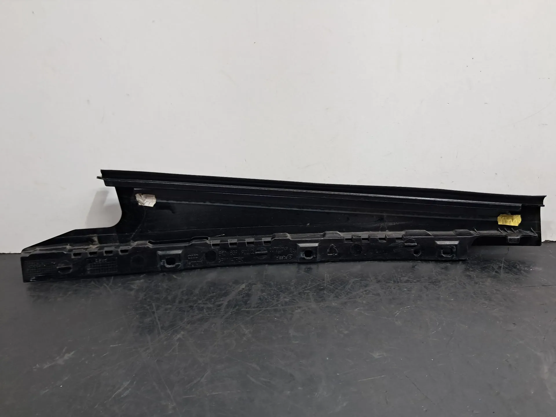 Moldura puerta trasera derecha AUDI A4 Allroad (8KH, B8) Imagem-2