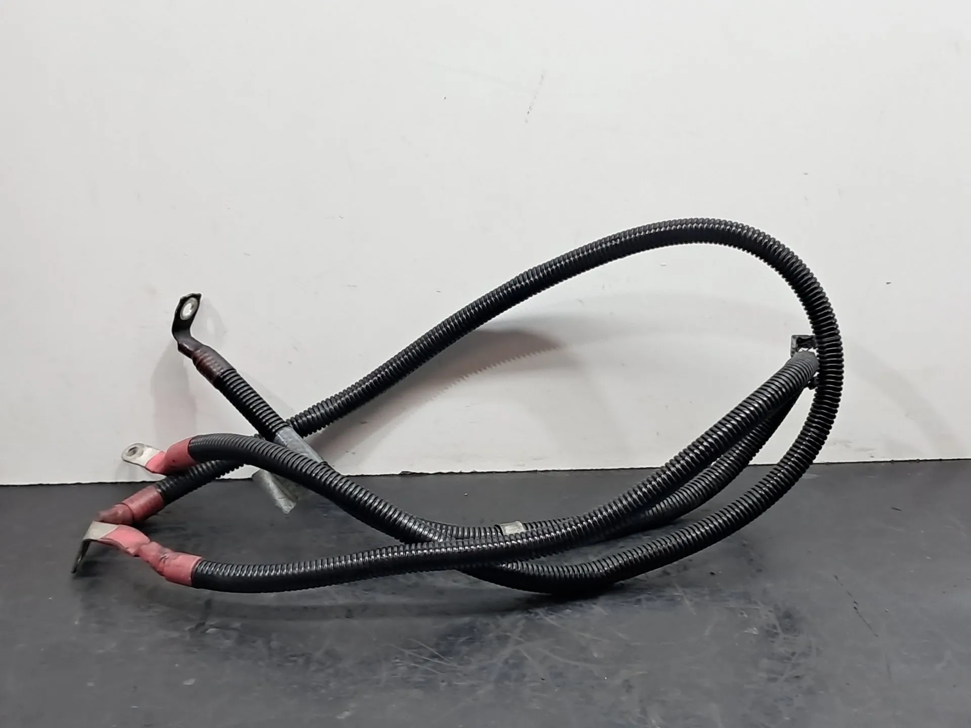 Terminal / cabo positivo da bateria BMW 5 Gran Turismo (F07) | 2009 - 2017