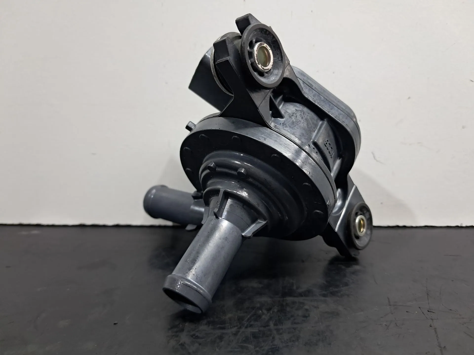 Bomba de agua adicional TOYOTA RAV4 V (_A5_, _H5_) Imagem-2