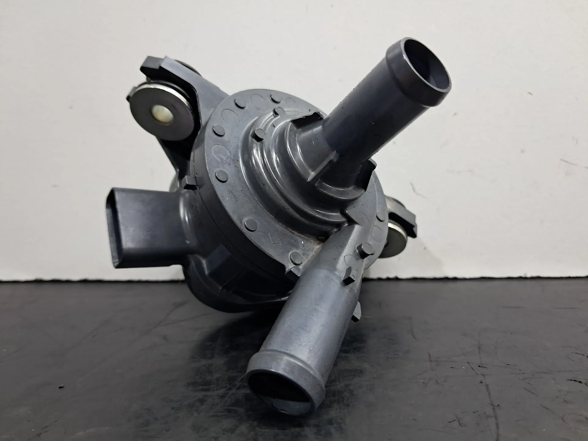 Bomba de agua adicional TOYOTA RAV4 V (_A5_, _H5_) Imagem-3