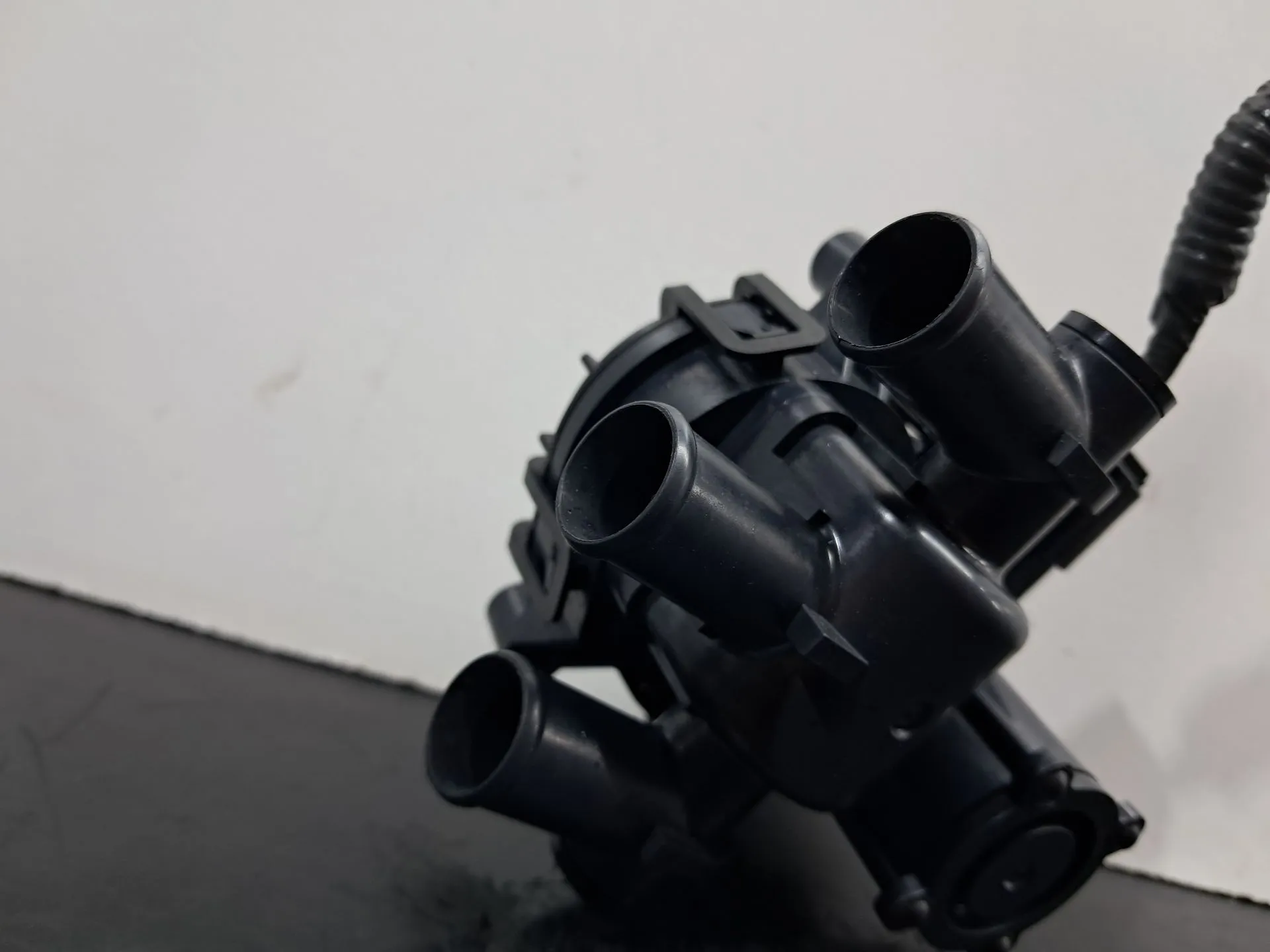 Bomba de água adicional TOYOTA RAV4 V (_A5_, _H5_) Imagem-4