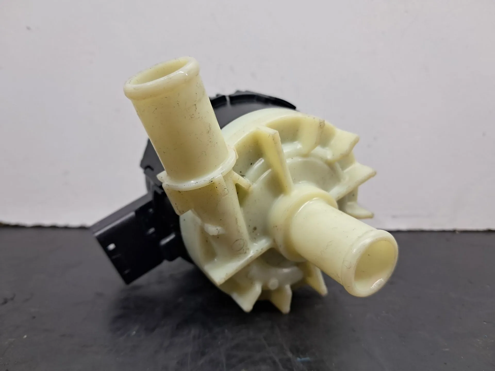 Bomba de água adicional TOYOTA RAV4 V (_A5_, _H5_) Imagem-3