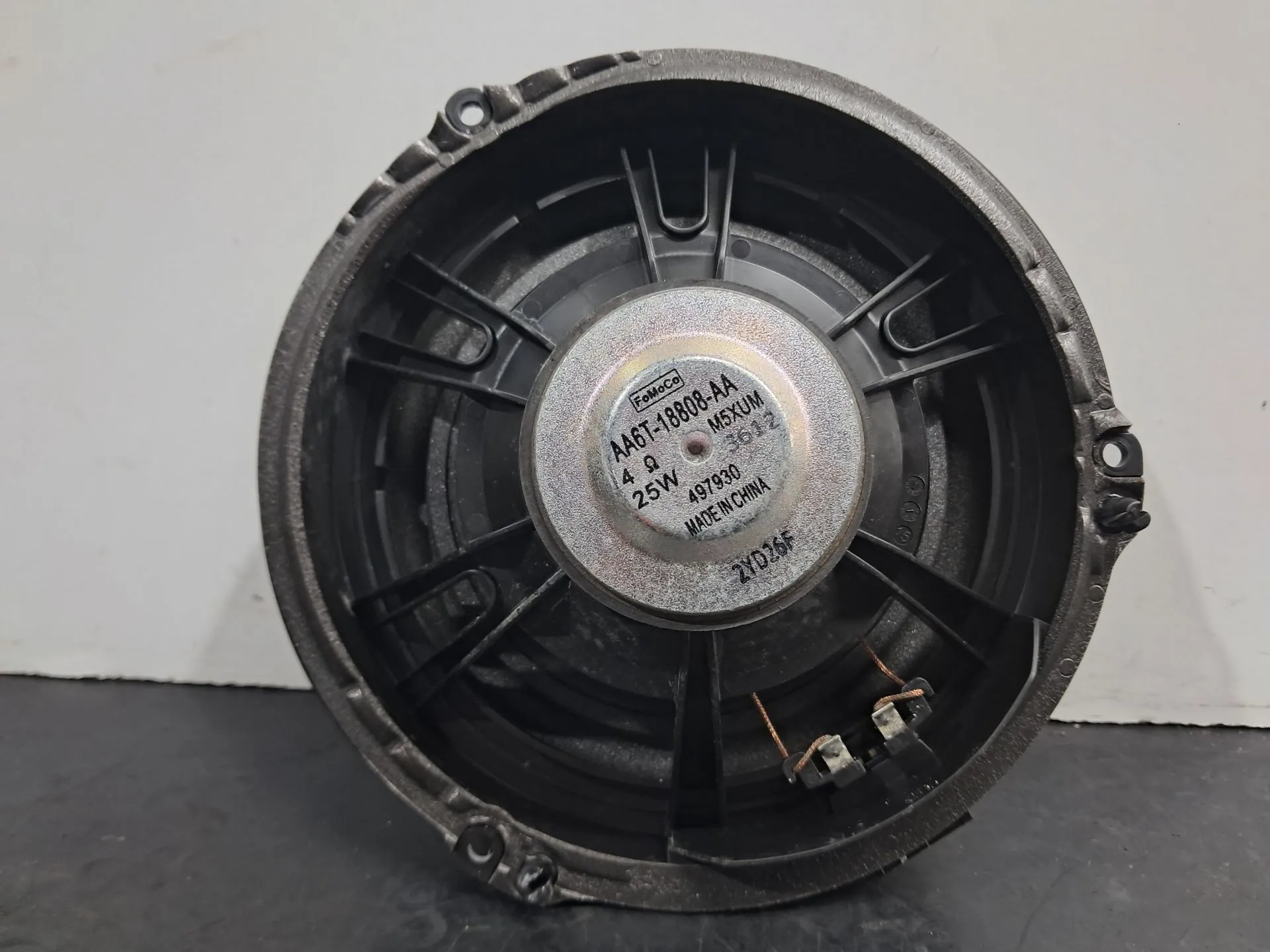 Columna de sonido FORD Focus III Imagem-1